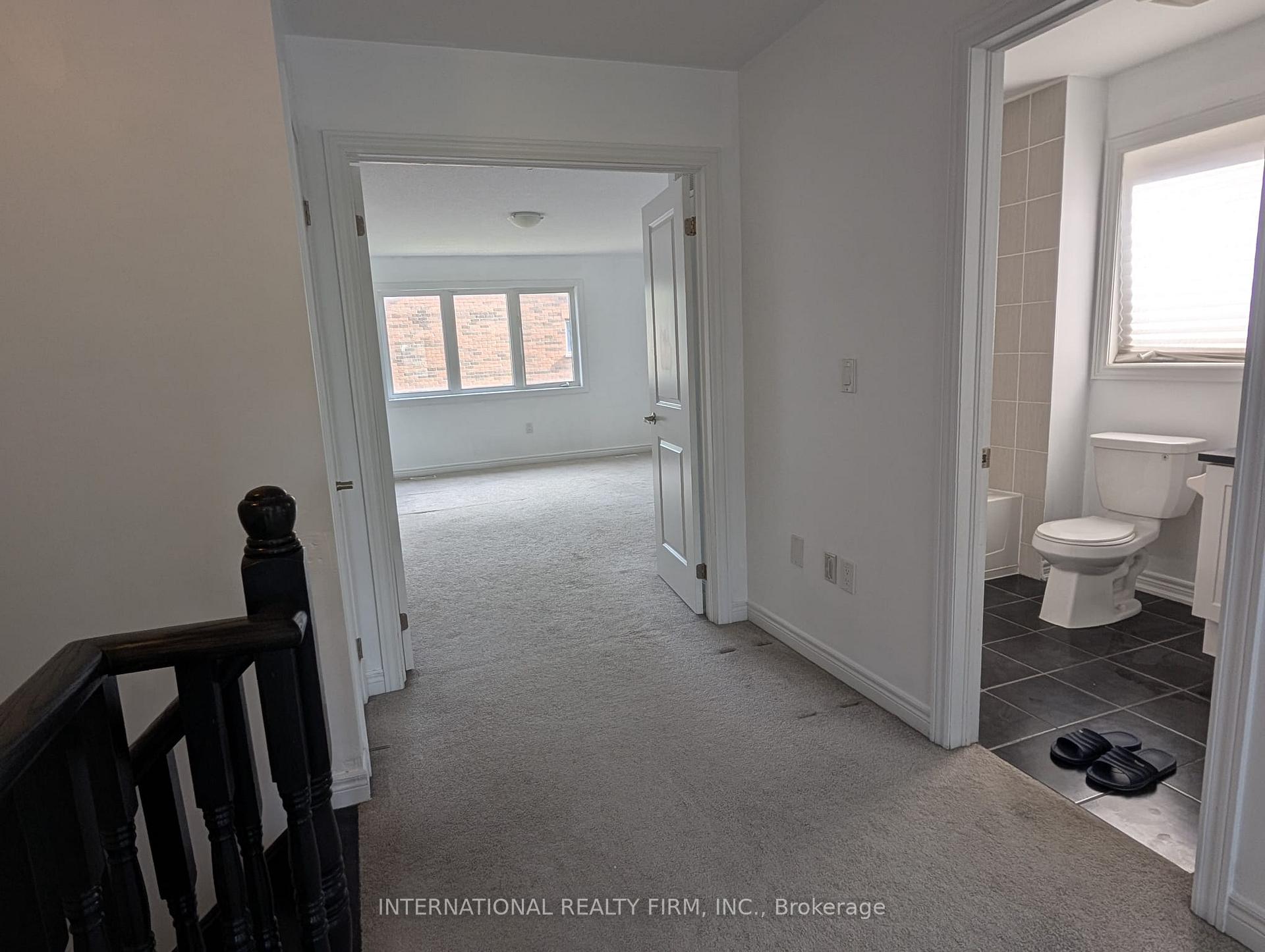 Photo 12 of Unit Main, 734 Yarfield Crescent, Newmarket, Glenway Estates — HOMEH