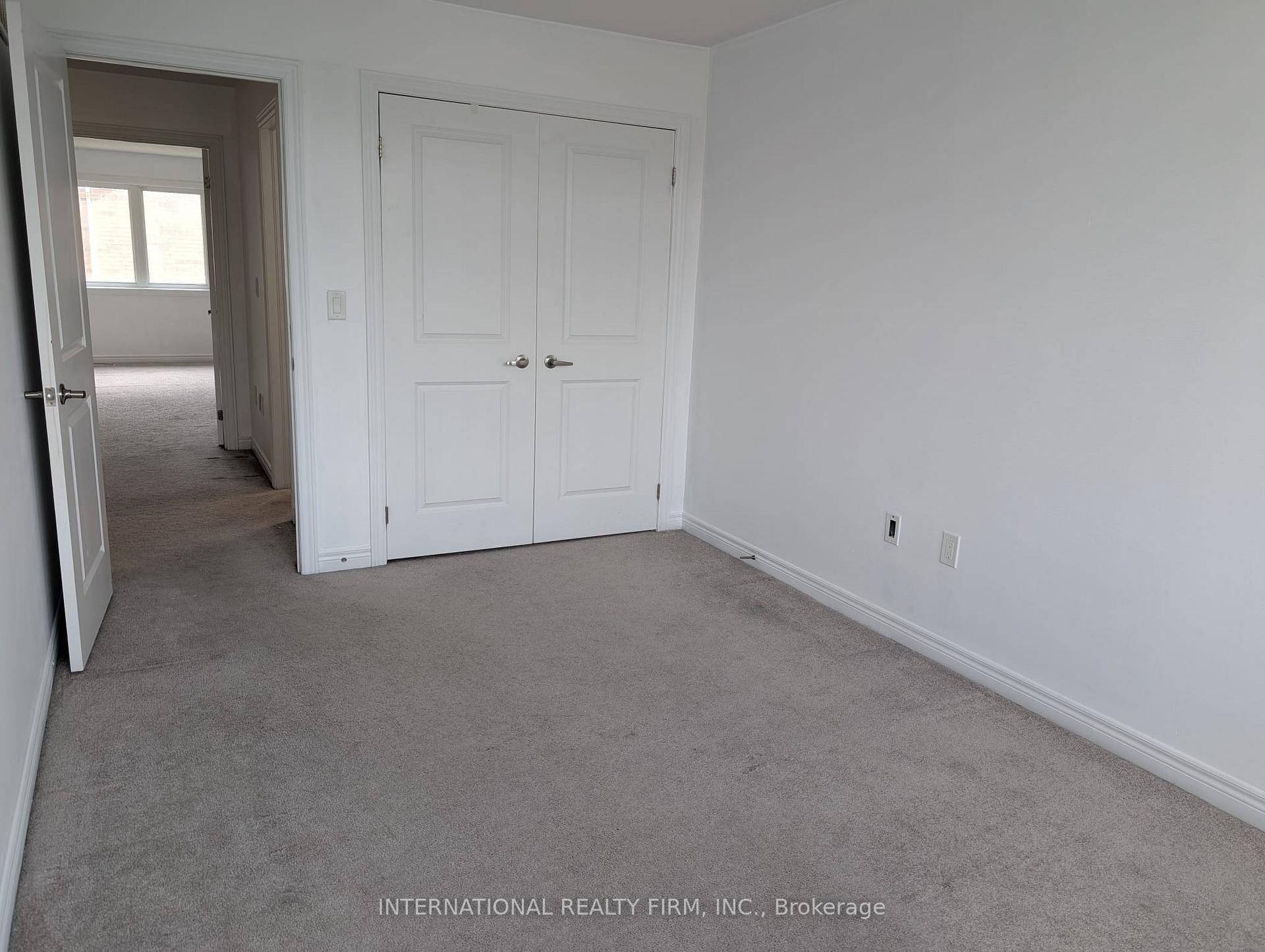 Photo 16 of Unit Main, 734 Yarfield Crescent, Newmarket, Glenway Estates — HOMEH