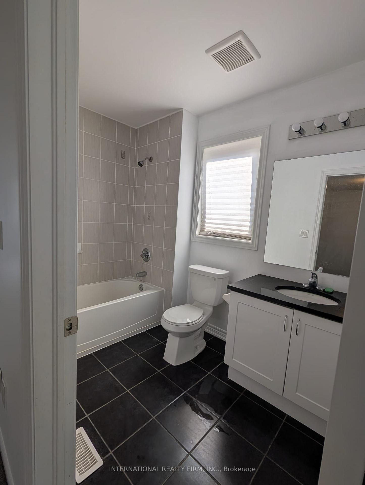 Photo 17 of Unit Main, 734 Yarfield Crescent, Newmarket, Glenway Estates — HOMEH