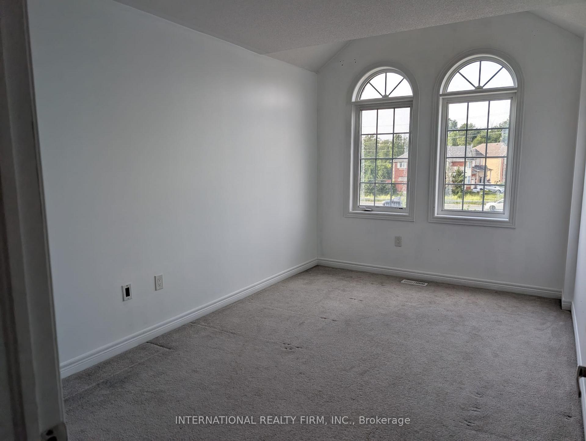 Photo 18 of Unit Main, 734 Yarfield Crescent, Newmarket, Glenway Estates — HOMEH