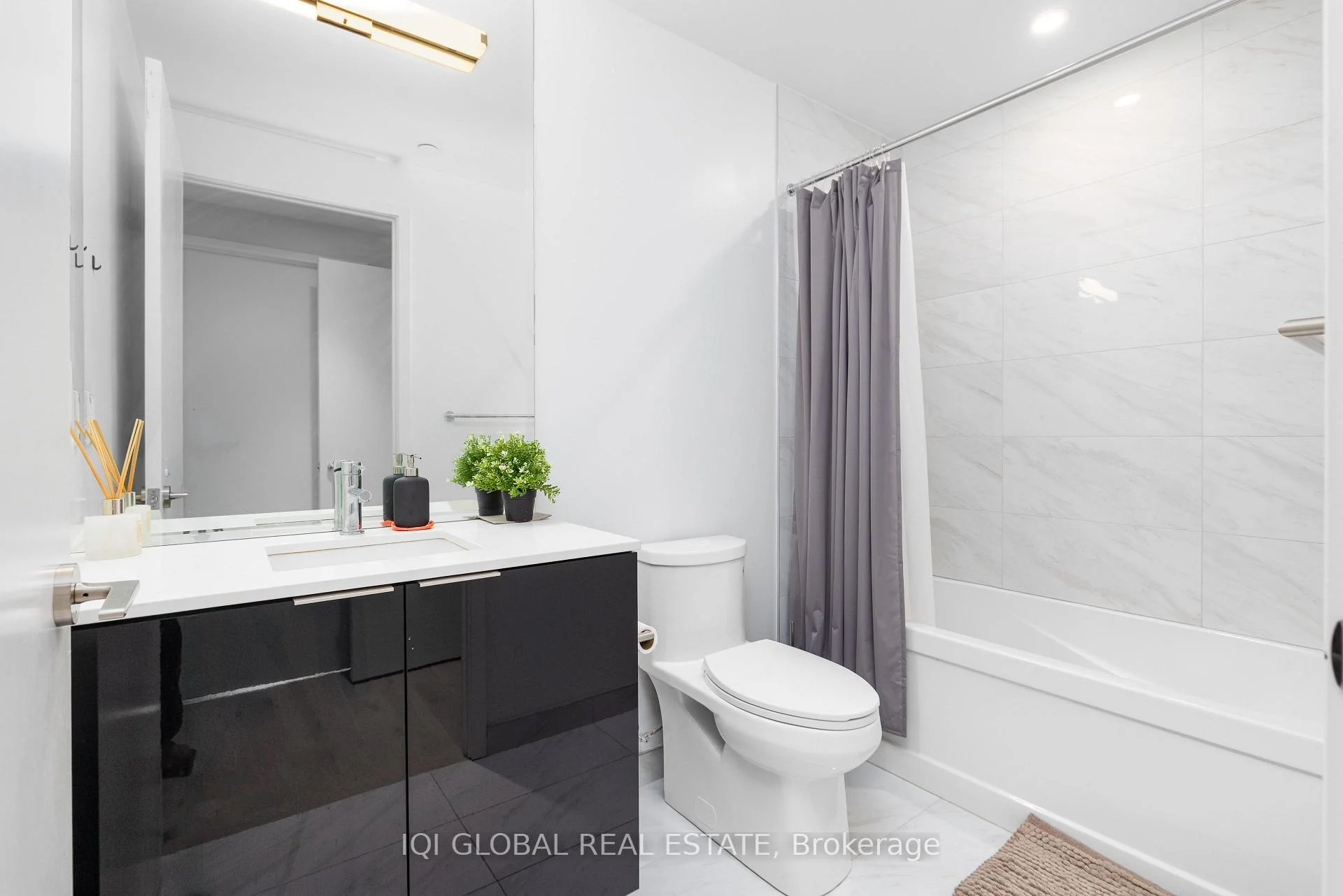 Photo 11 of Unit 2205, 15 Queens Quay Street E, Toronto, Waterfront Communities — HOMEH
