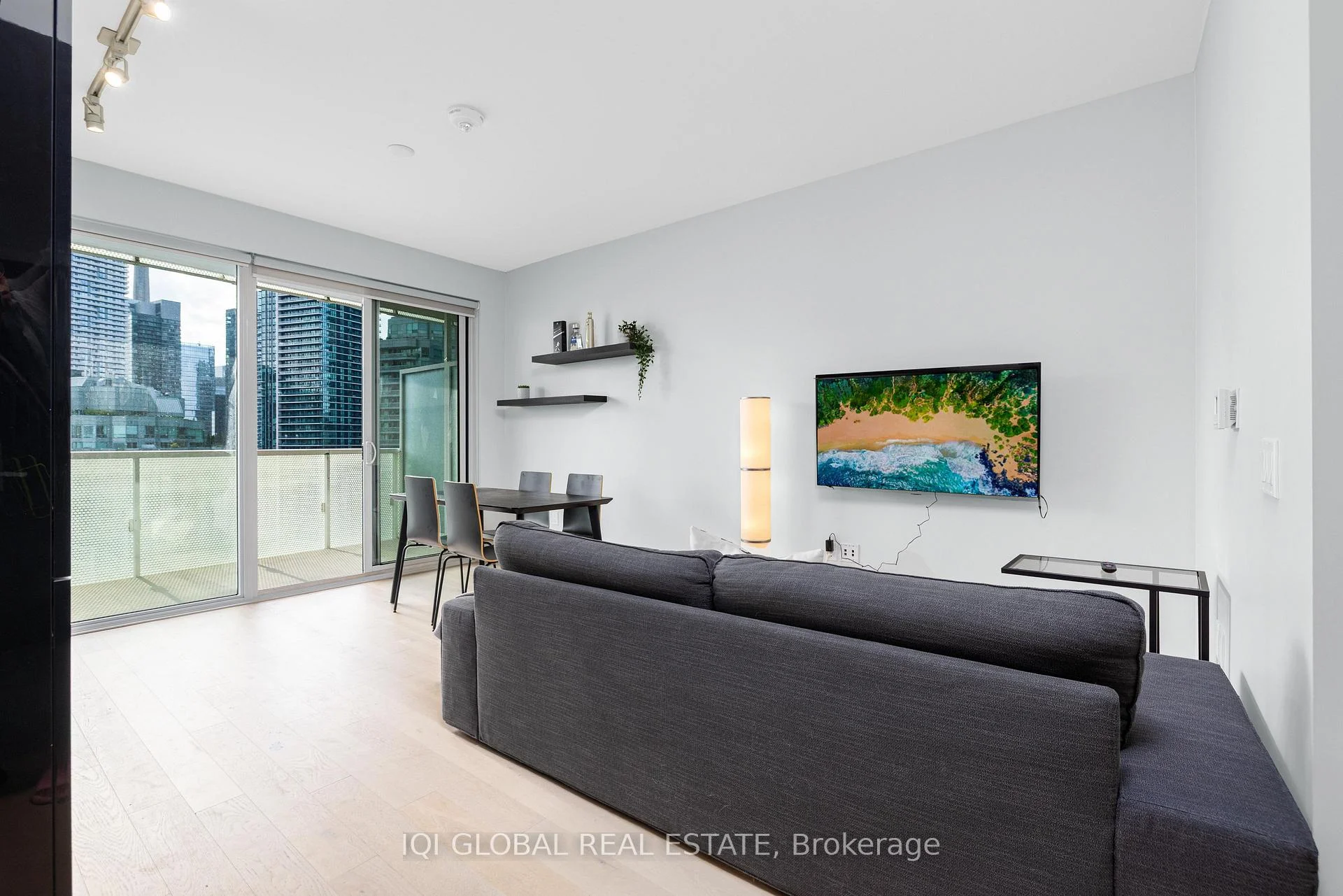 Photo 12 of Unit 2205, 15 Queens Quay Street E, Toronto, Waterfront Communities — HOMEH