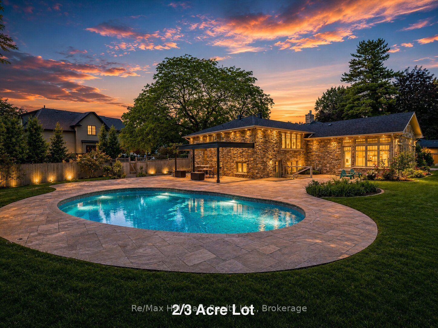 Photo 5 of 2076 Glenforest Crescent, Oakville, Ford — HOMEH