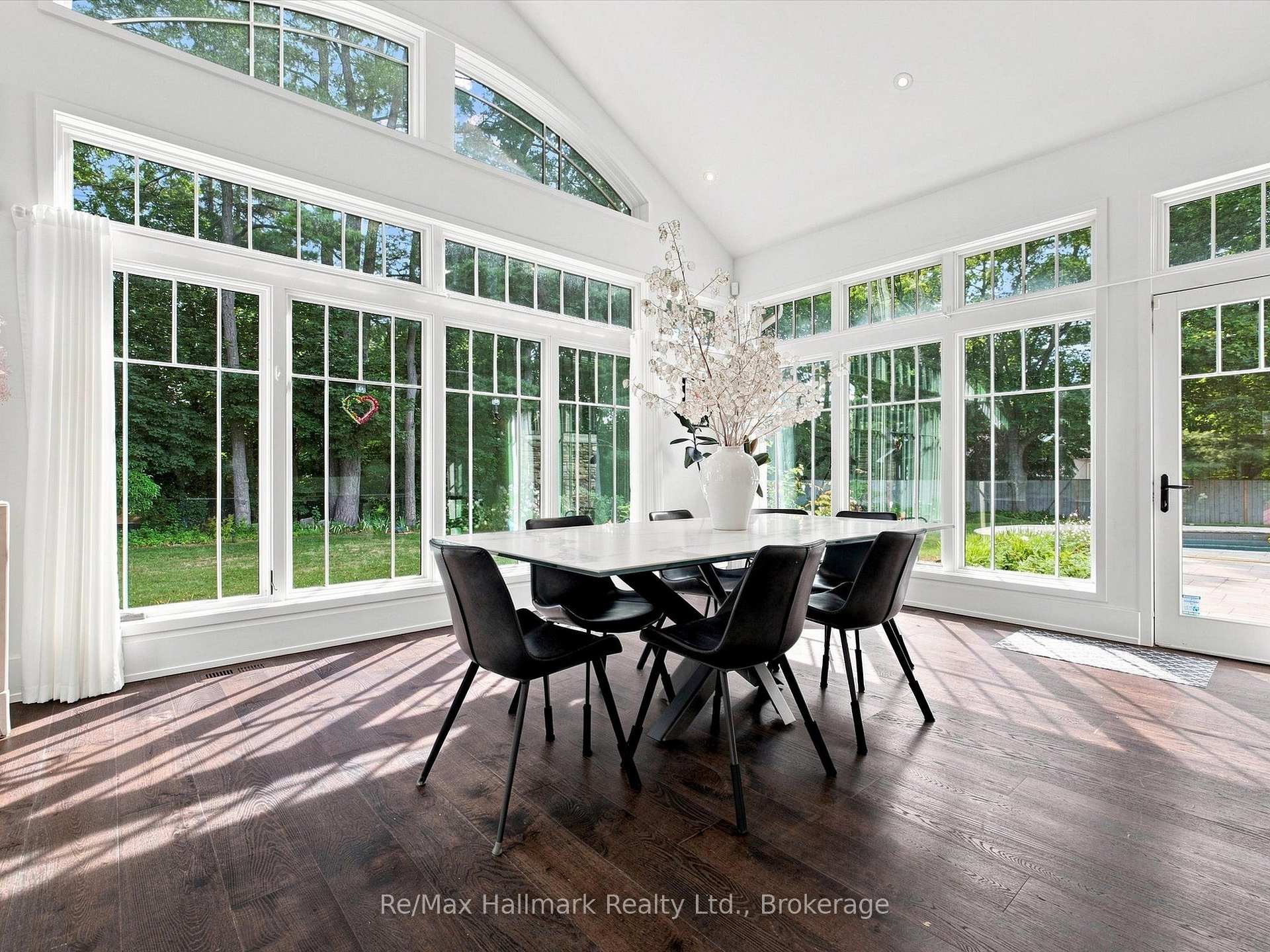 Photo 10 of 2076 Glenforest Crescent, Oakville, Ford — HOMEH