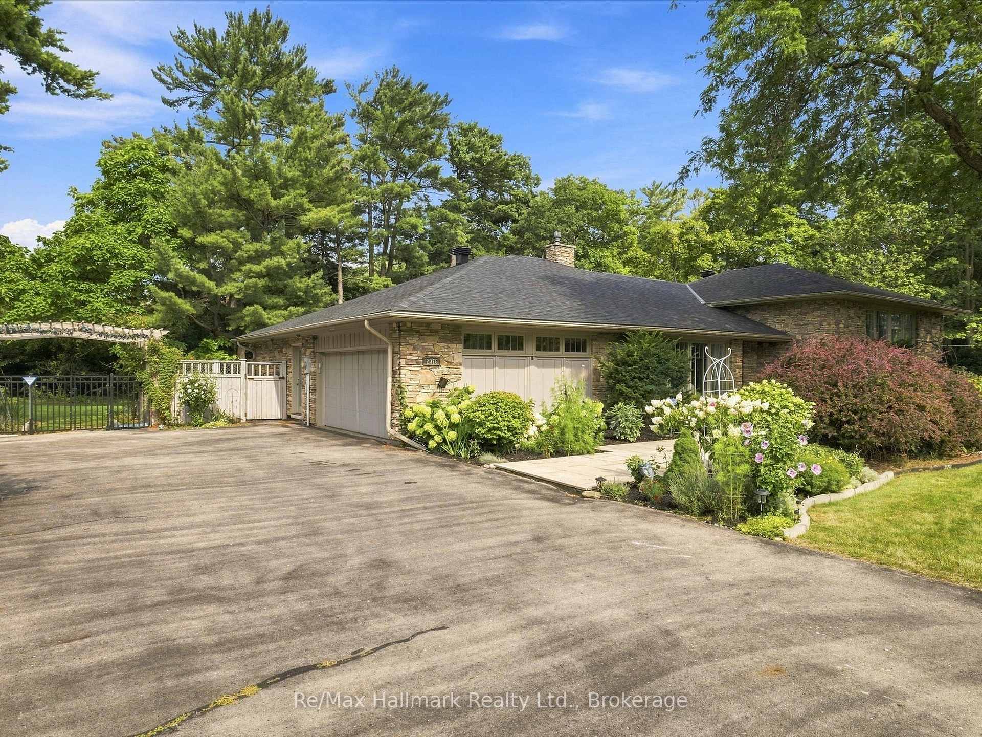 Photo 45 of 2076 Glenforest Crescent, Oakville, Ford — HOMEH