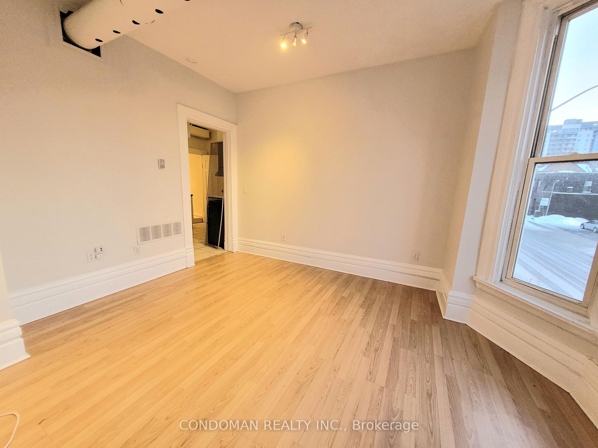 Photo 3 of Unit 4, 139 1/2 John Street S, Hamilton, Corktown — HOMEH