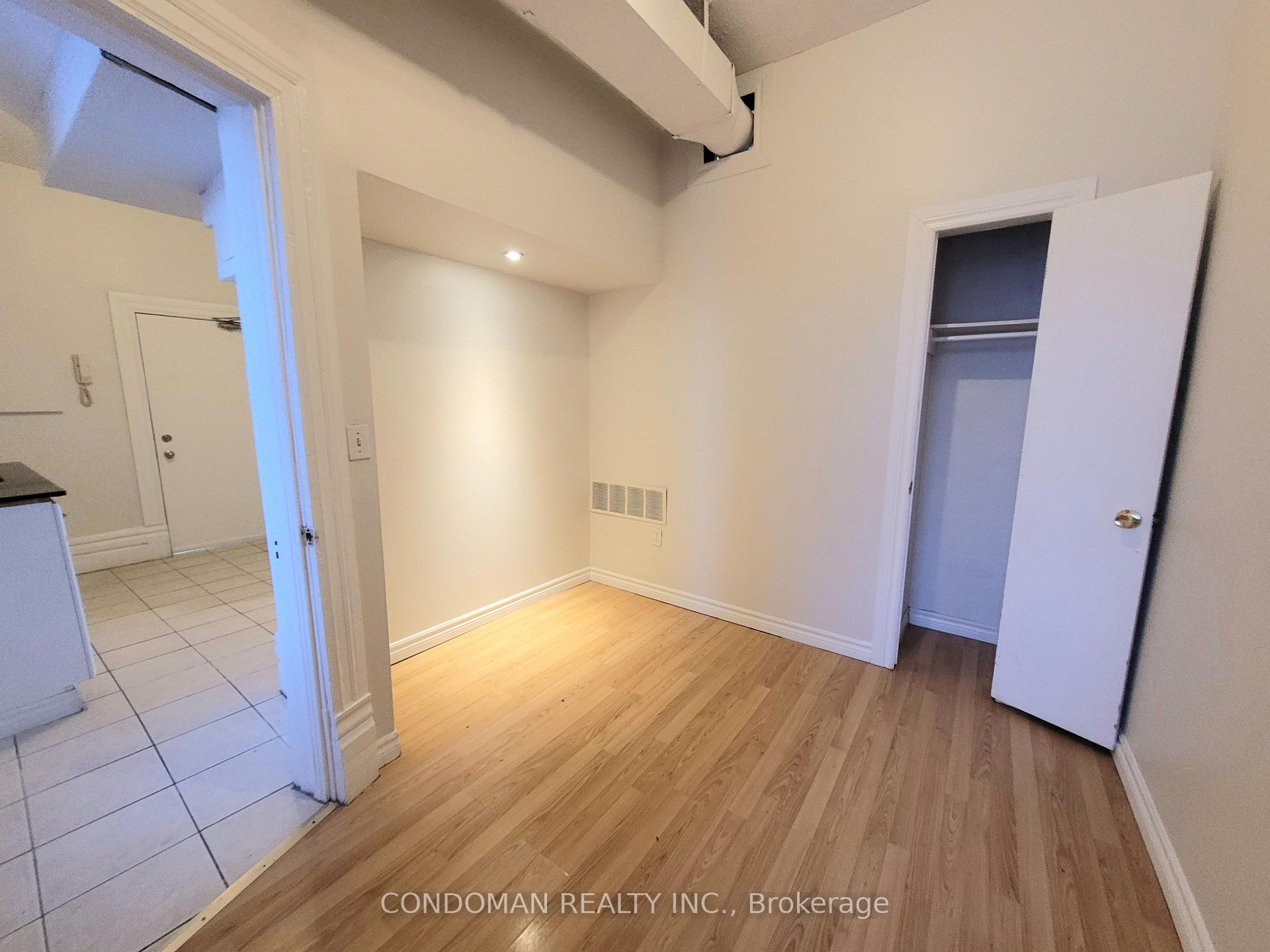 Photo 7 of Unit 4, 139 1/2 John Street S, Hamilton, Corktown — HOMEH