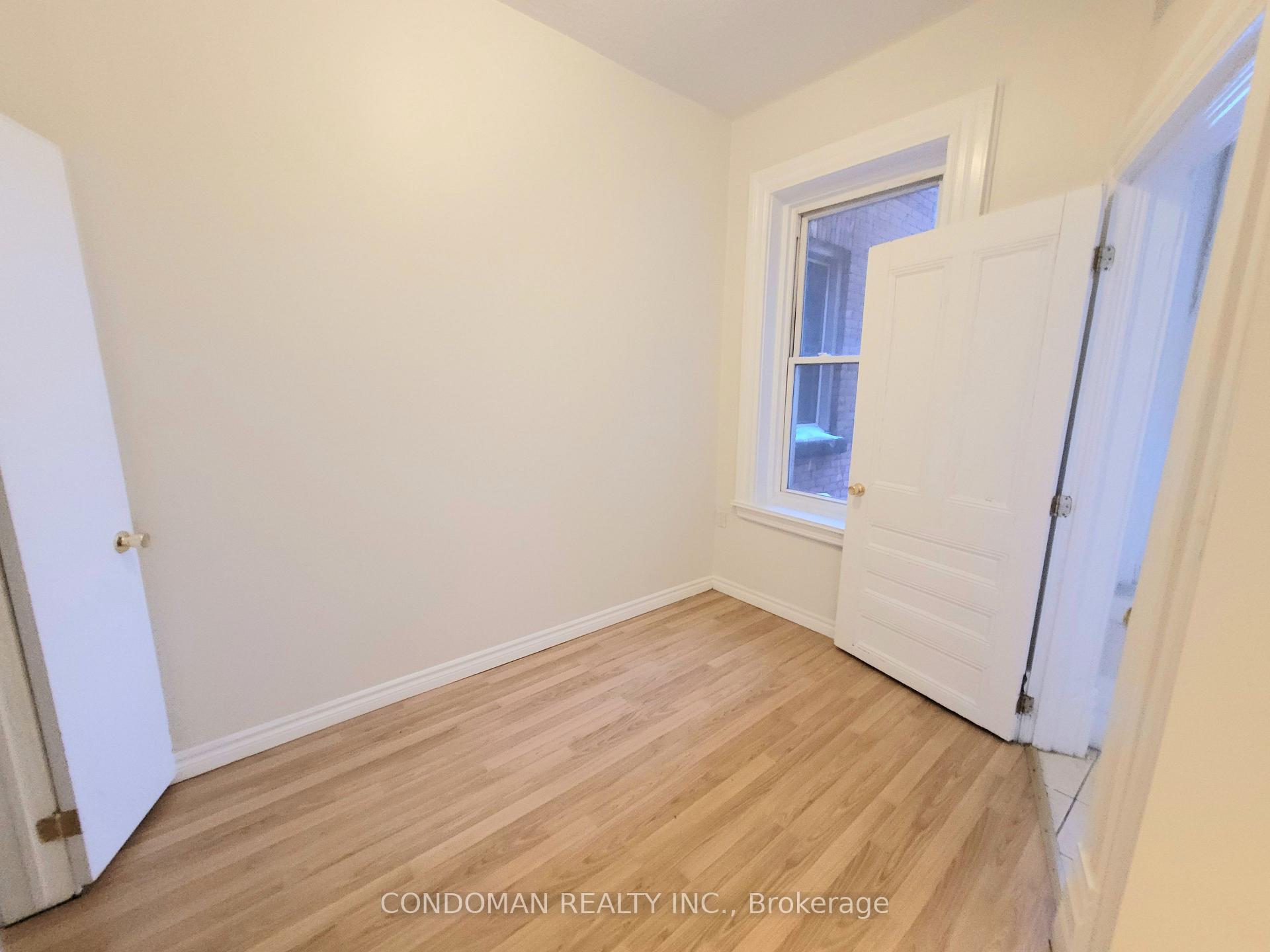 Photo 8 of Unit 4, 139 1/2 John Street S, Hamilton, Corktown — HOMEH