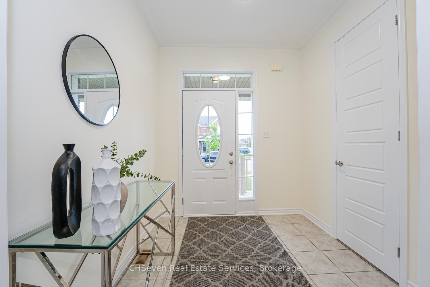 Photo 5 of 669 Doon South Drive, Kitchener, Doon South — HOMEH