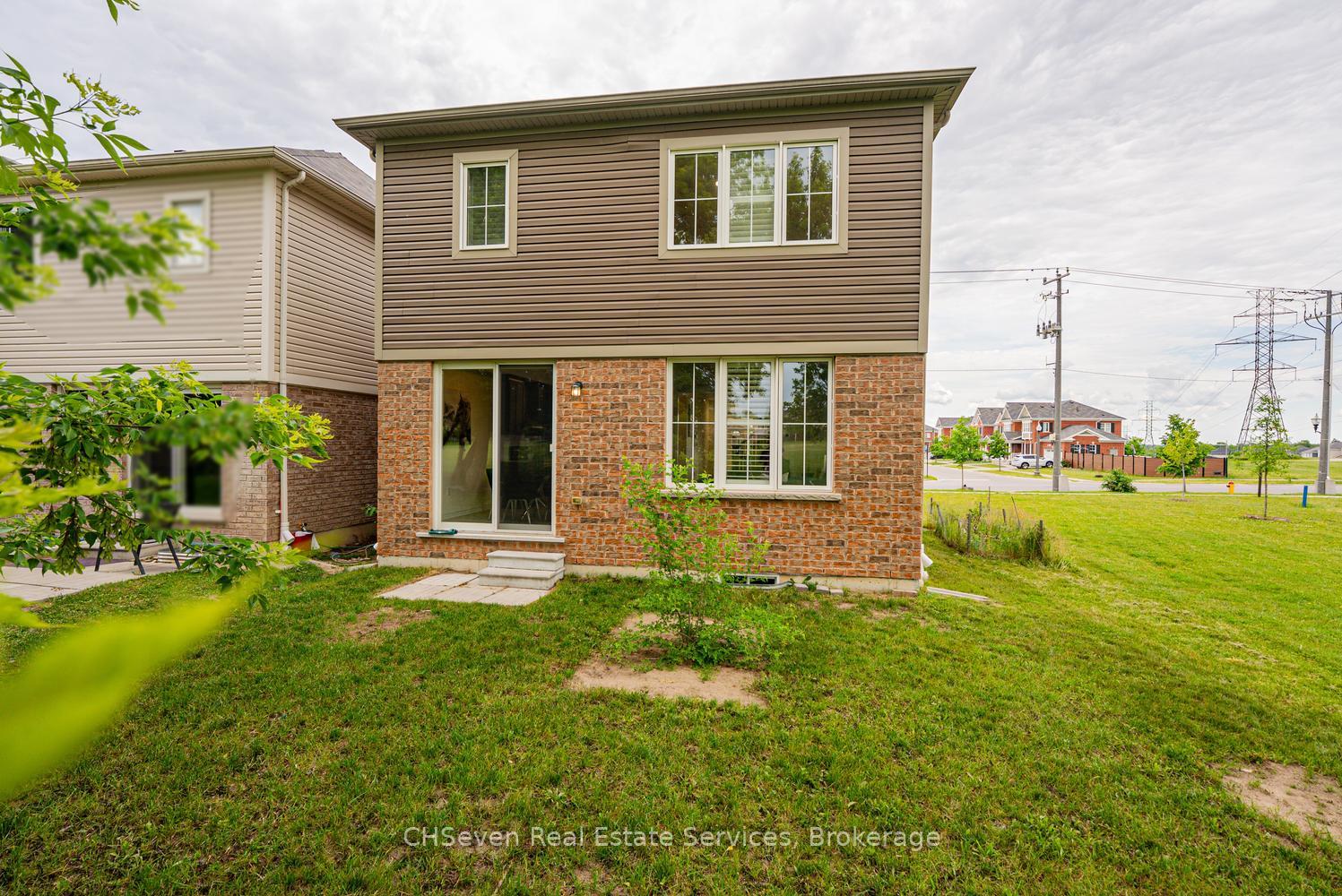 Photo 38 of 669 Doon South Drive, Kitchener, Doon South — HOMEH