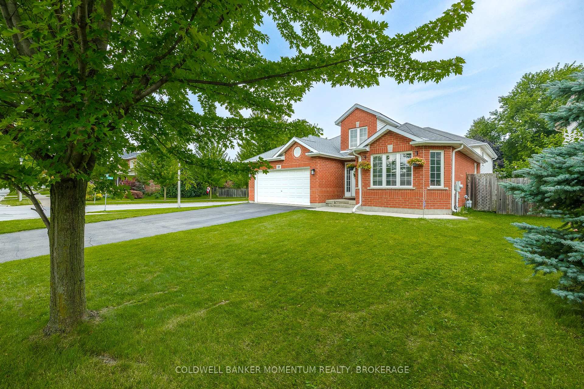 Photo 4 of 18 Loretta Drive, Niagara-on-the-Lake, Virgil — HOMEH