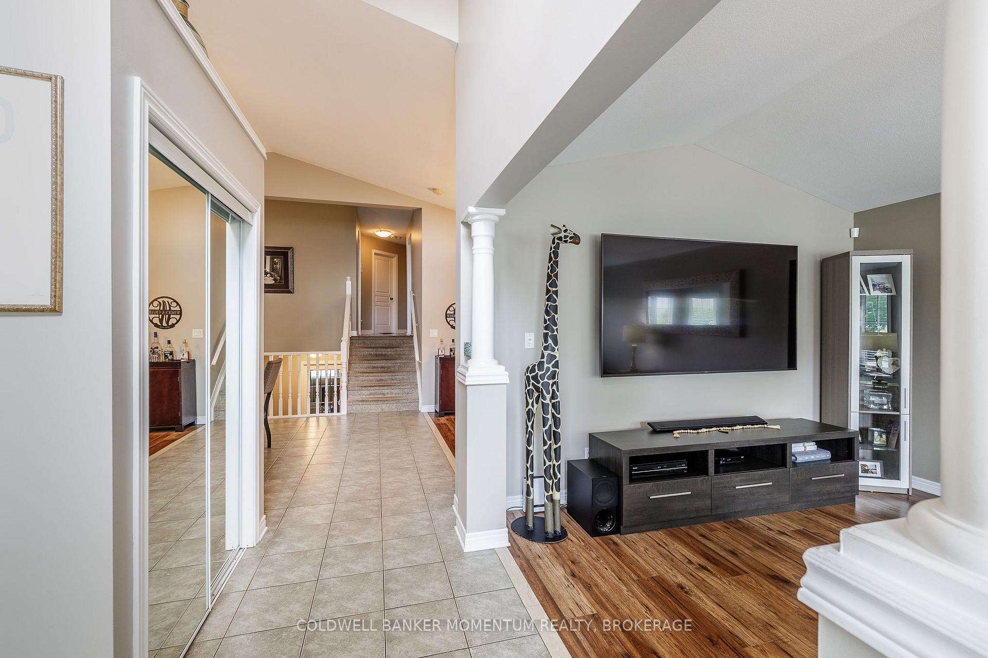 Photo 7 of 18 Loretta Drive, Niagara-on-the-Lake, Virgil — HOMEH
