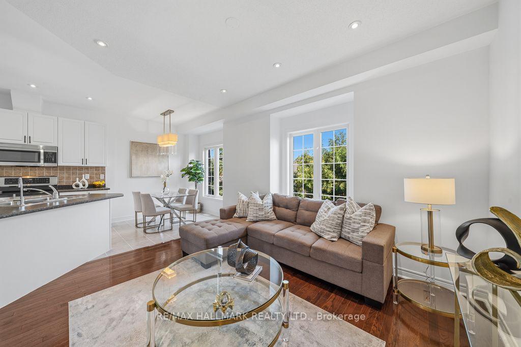 Photo 18 of Unit 24, 15 Old Colony Road, Richmond Hill, Oak Ridges Lake Wilcox — HOMEH