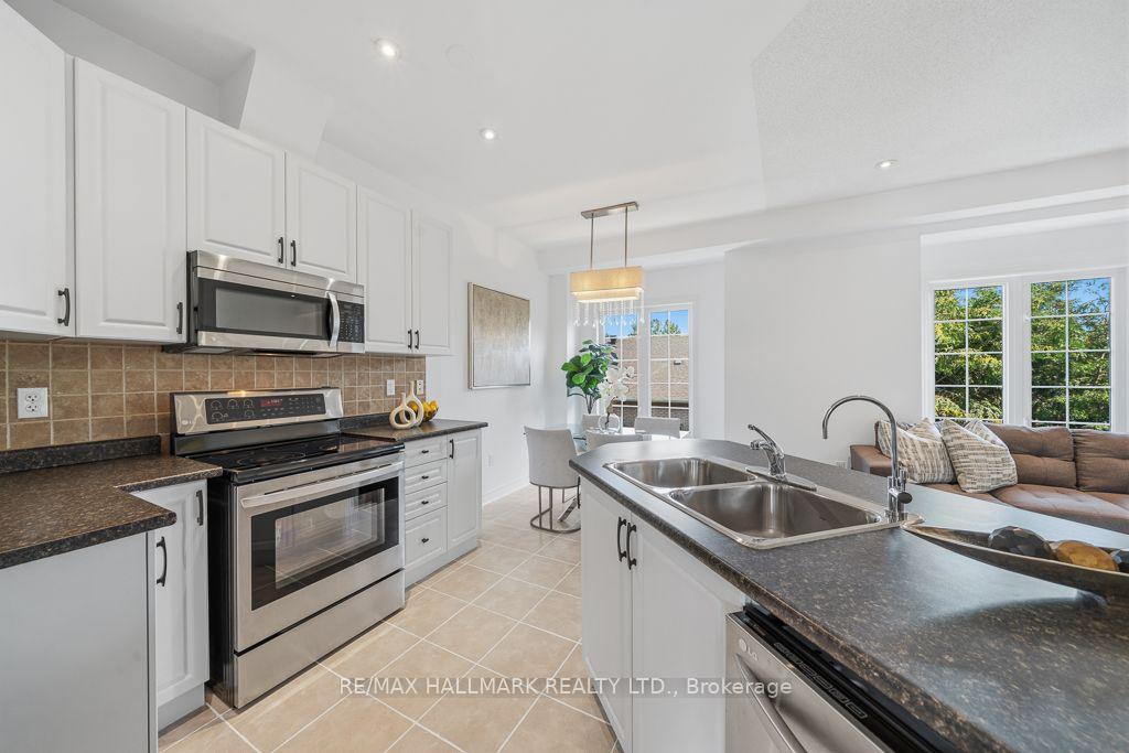 Photo 23 of Unit 24, 15 Old Colony Road, Richmond Hill, Oak Ridges Lake Wilcox — HOMEH