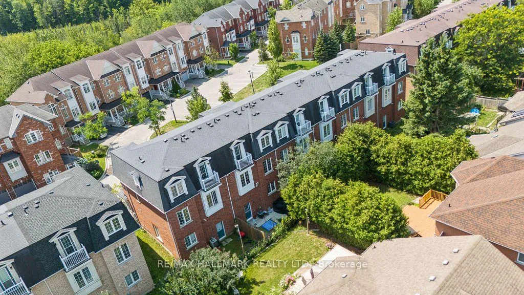 Photo 21 of Unit 24, 15 Old Colony Road, Richmond Hill, Oak Ridges Lake Wilcox — HOMEH