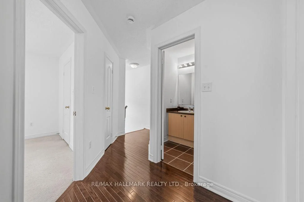 Photo 34 of Unit 24, 15 Old Colony Road, Richmond Hill, Oak Ridges Lake Wilcox — HOMEH