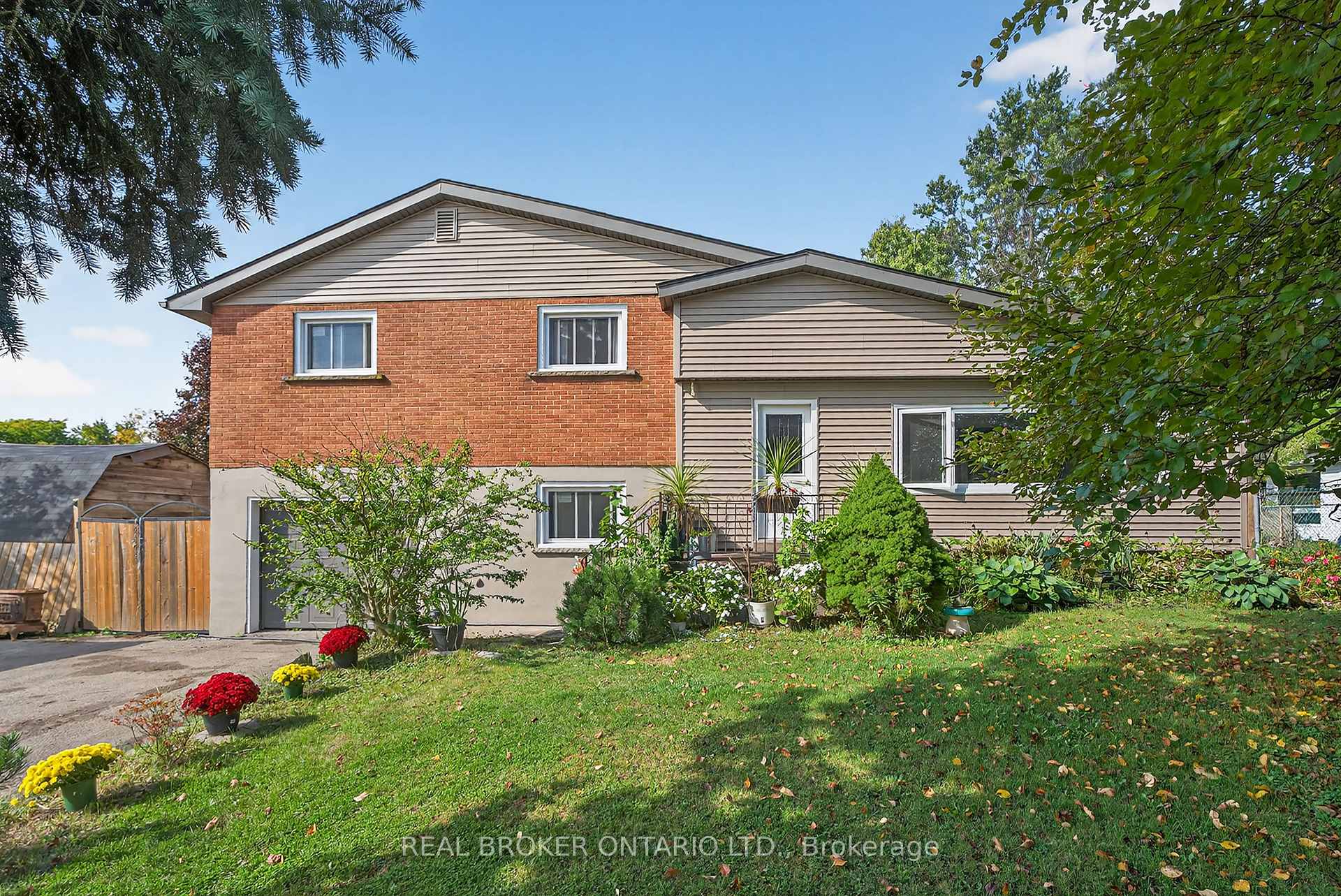 Photo 1 of 312 Old Guelph Road, Hamilton, Pleasant View — HOMEH