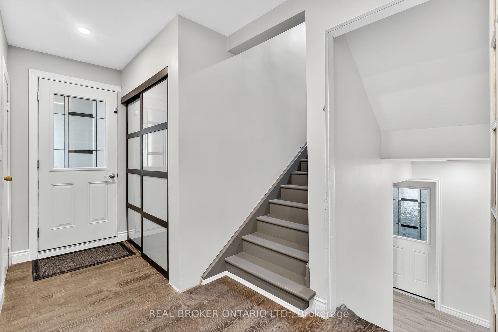 Photo 4 of 312 Old Guelph Road, Hamilton, Pleasant View — HOMEH