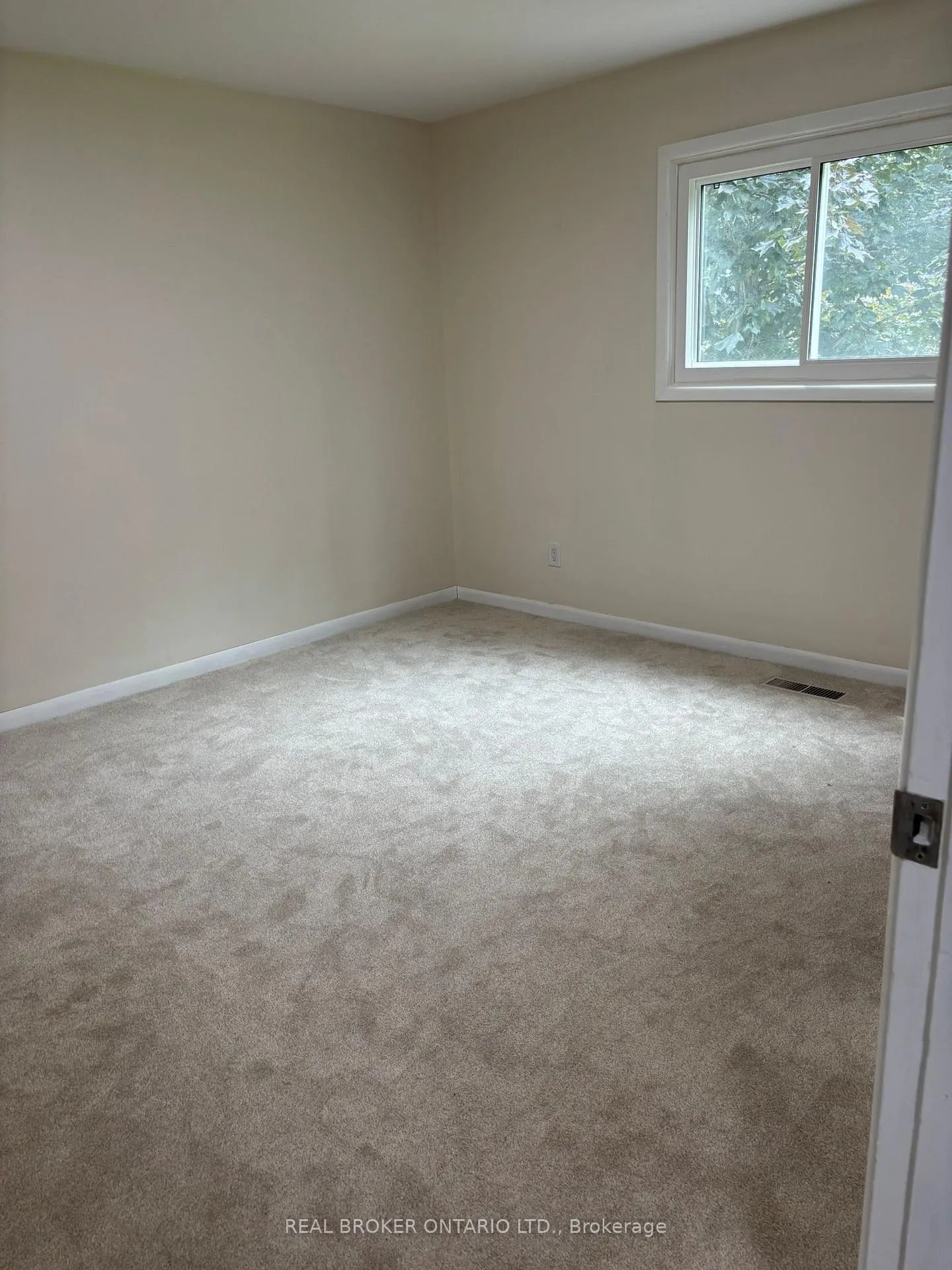 Photo 28 of 312 Old Guelph Road, Hamilton, Pleasant View — HOMEH