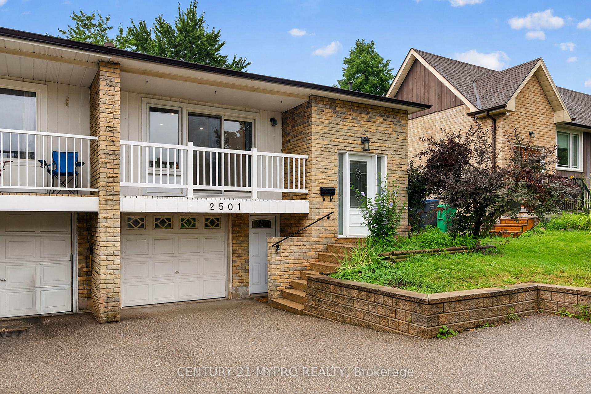 Photo 1 of 2501 Cobbinshaw Circle, Mississauga, Meadowvale — HOMEH