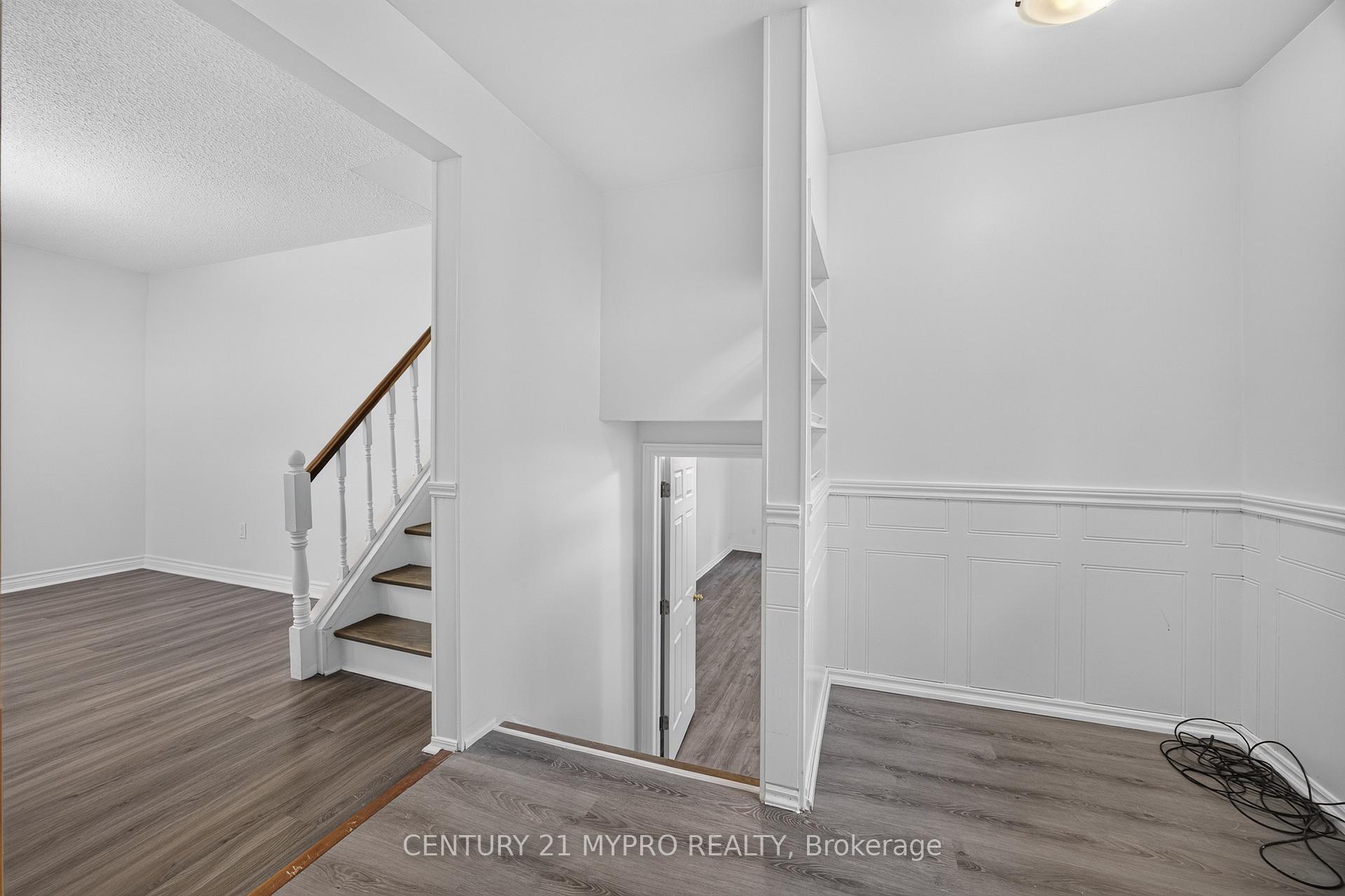 Photo 14 of 2501 Cobbinshaw Circle, Mississauga, Meadowvale — HOMEH