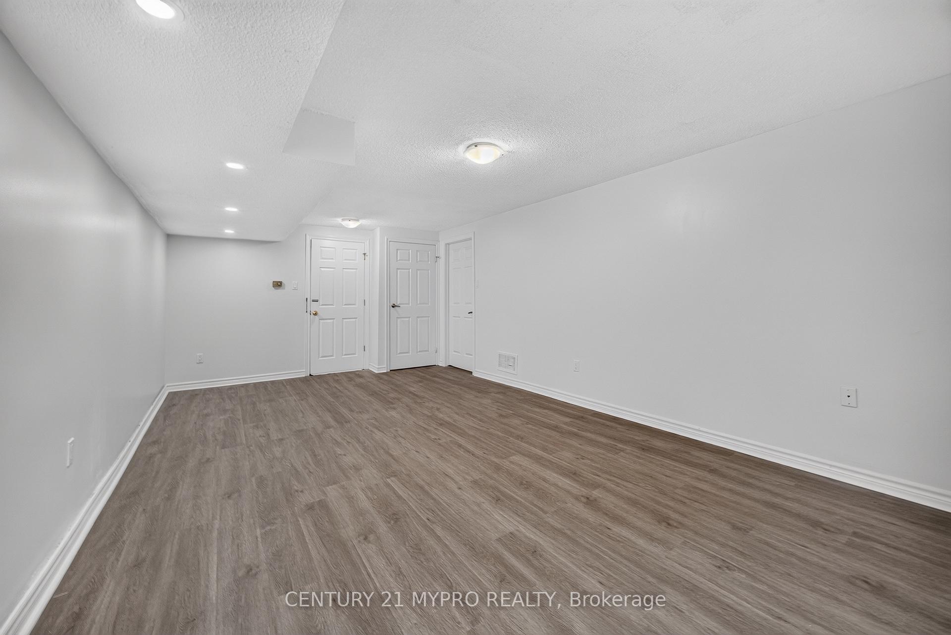 Photo 19 of 2501 Cobbinshaw Circle, Mississauga, Meadowvale — HOMEH