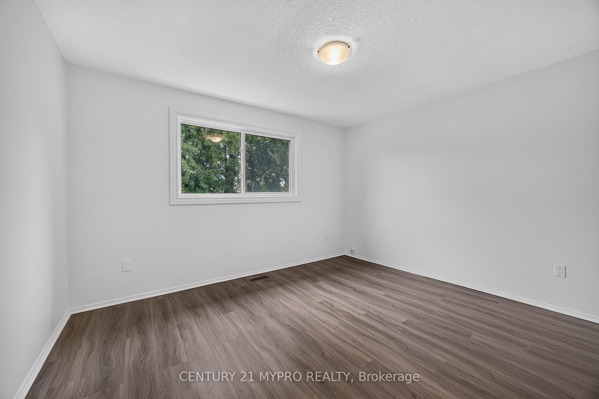 Photo 20 of 2501 Cobbinshaw Circle, Mississauga, Meadowvale — HOMEH
