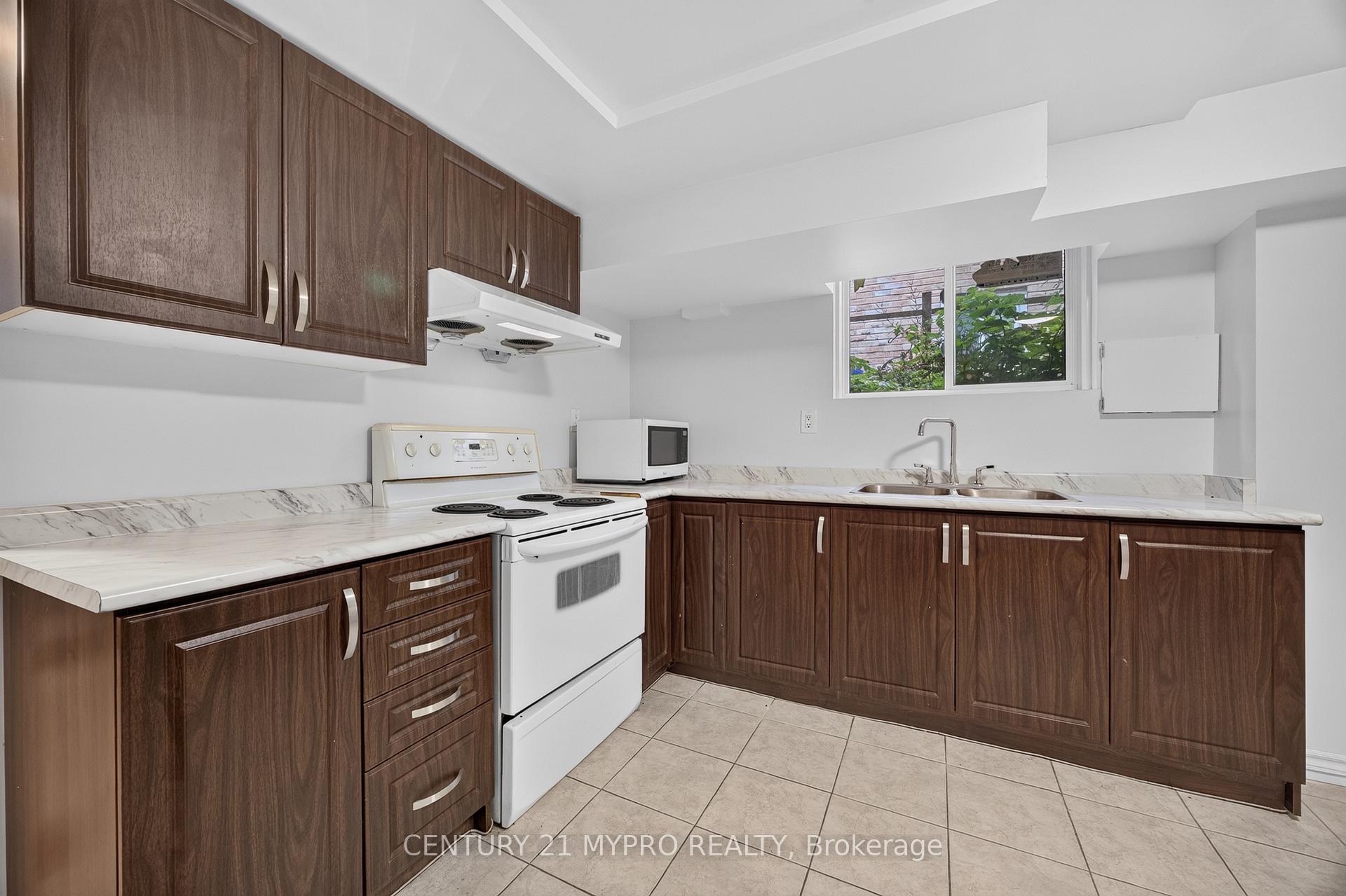 Photo 29 of 2501 Cobbinshaw Circle, Mississauga, Meadowvale — HOMEH