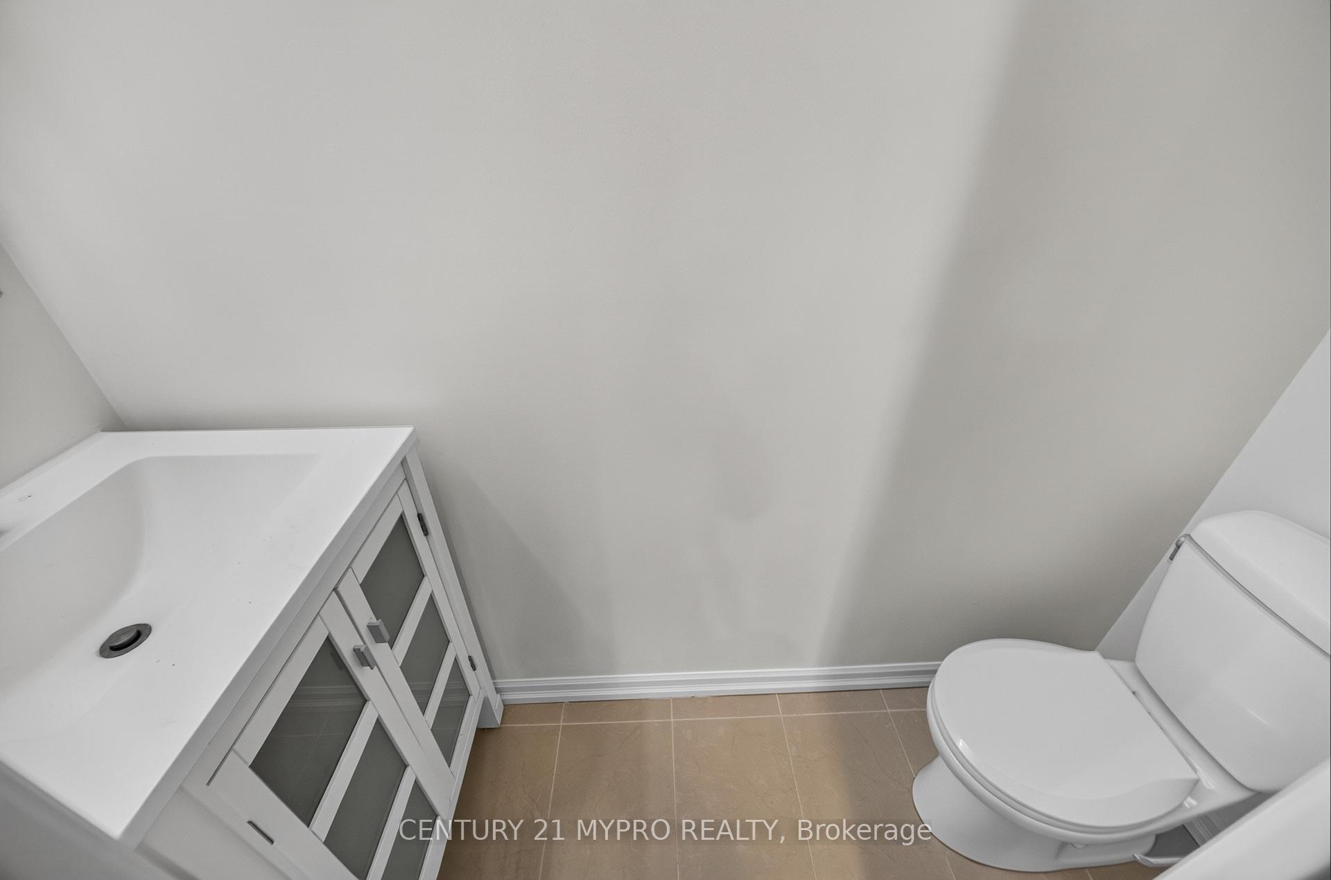 Photo 32 of 2501 Cobbinshaw Circle, Mississauga, Meadowvale — HOMEH