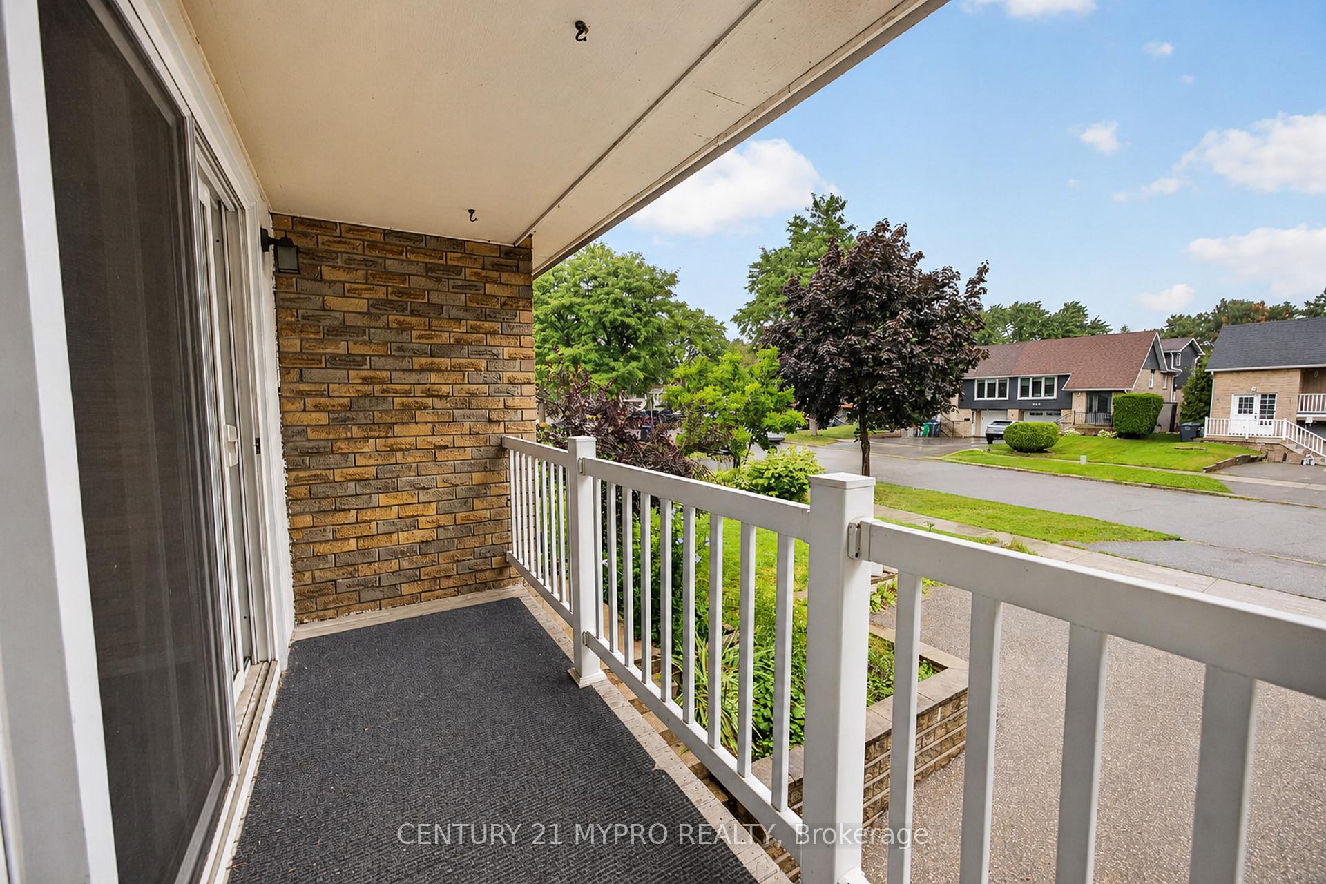 Photo 37 of 2501 Cobbinshaw Circle, Mississauga, Meadowvale — HOMEH