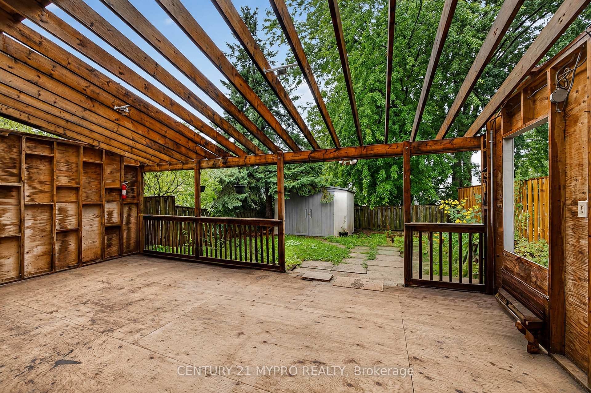 Photo 40 of 2501 Cobbinshaw Circle, Mississauga, Meadowvale — HOMEH