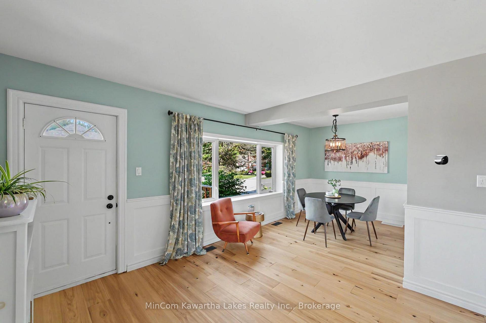 Photo 3 of 337 Euclid Avenue, Peterborough, Ashburnham Ward 4 — HOMEH