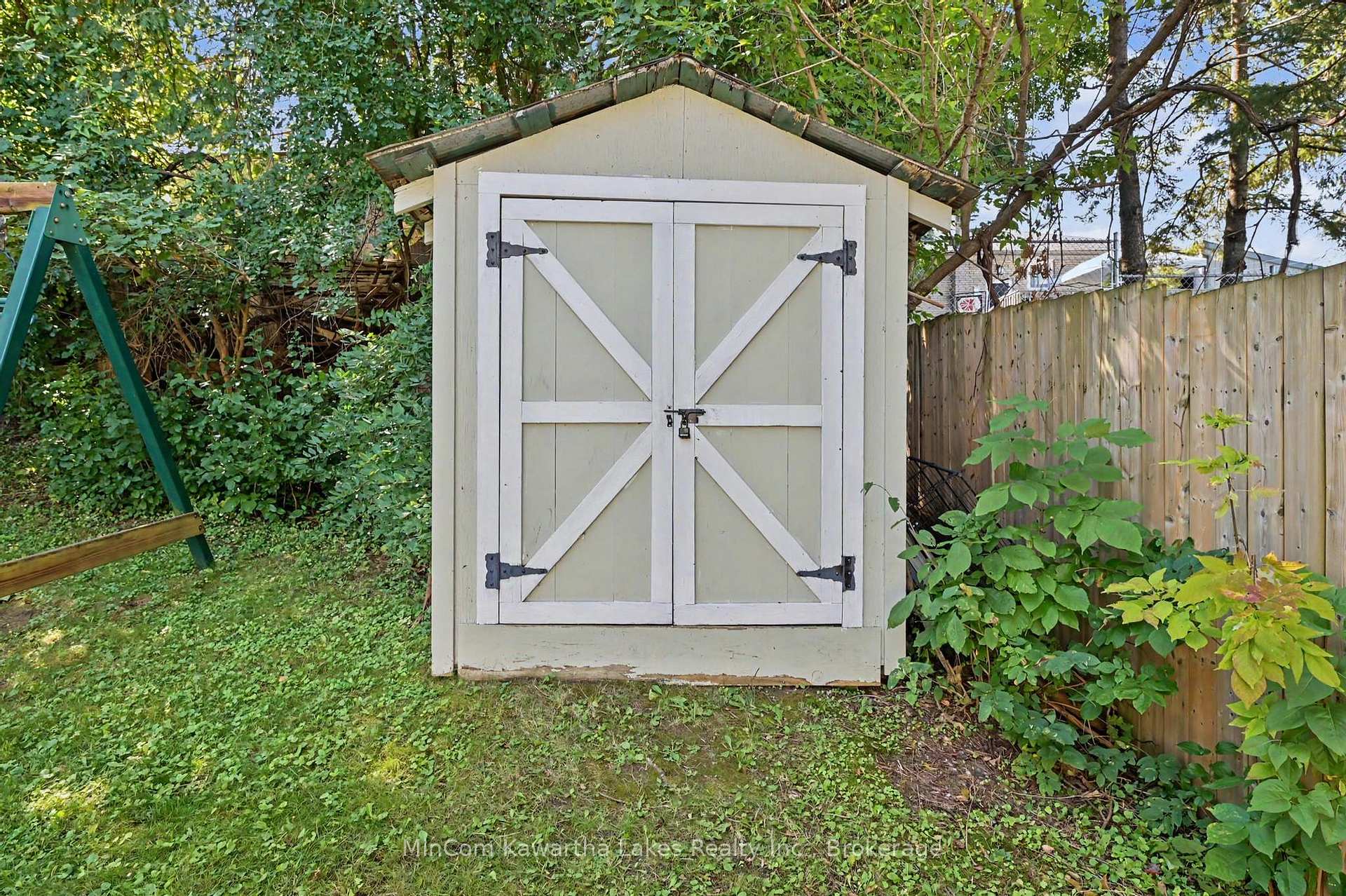 Photo 36 of 337 Euclid Avenue, Peterborough, Ashburnham Ward 4 — HOMEH