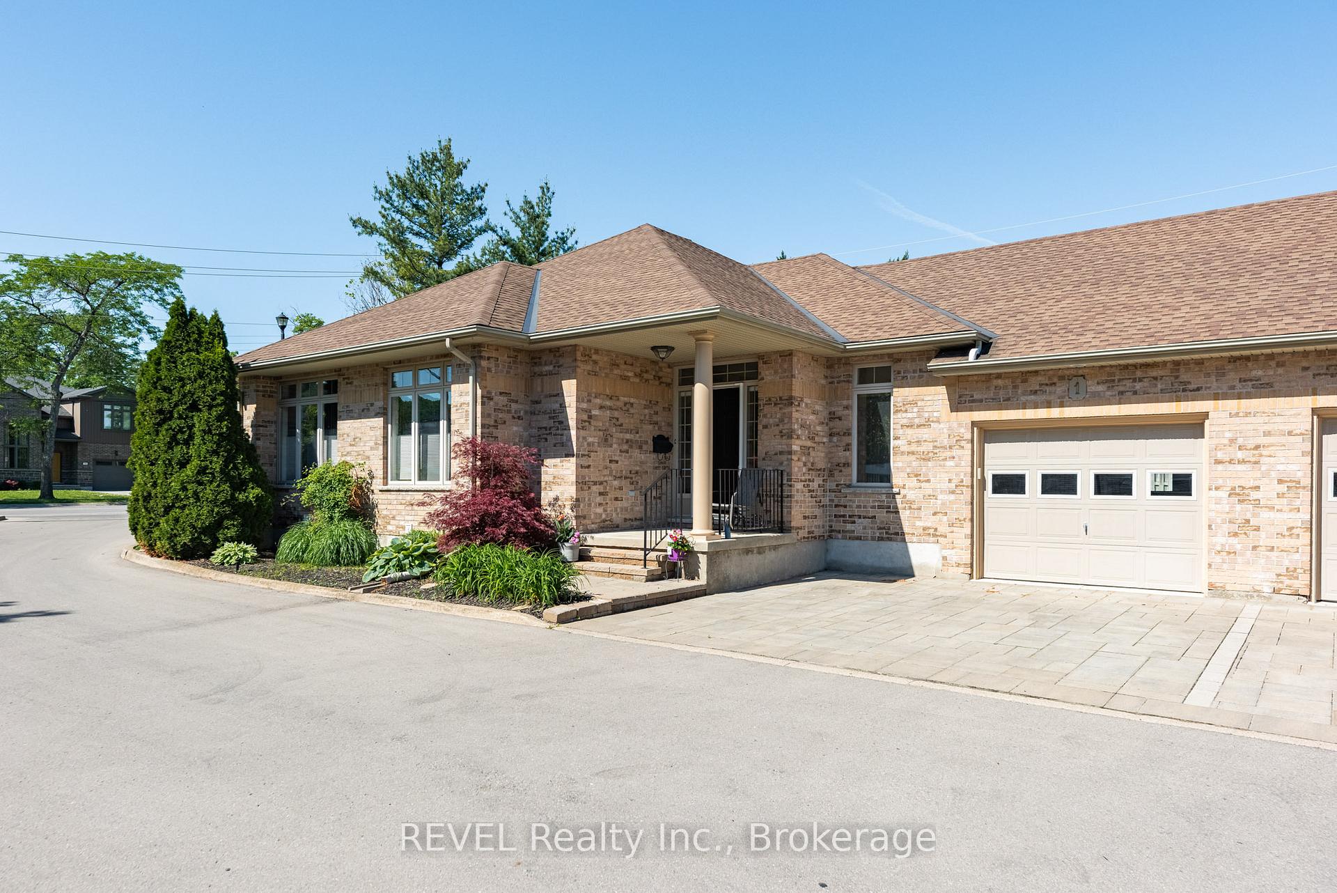 Photo 1 of Unit 1, 139 Glendale Avenue, St. Catharines, Glendale/Glenridge — HOMEH