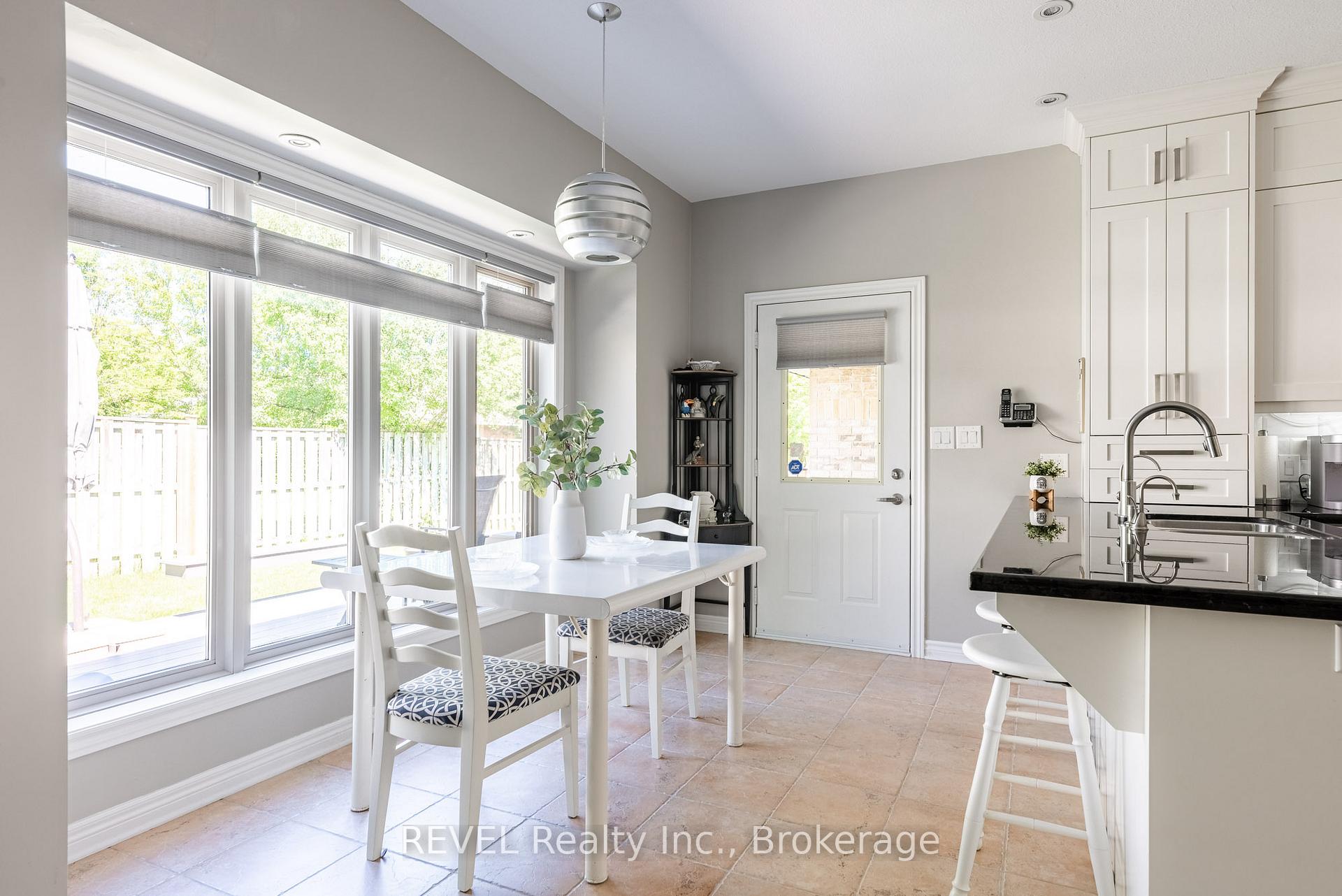 Photo 8 of Unit 1, 139 Glendale Avenue, St. Catharines, Glendale/Glenridge — HOMEH