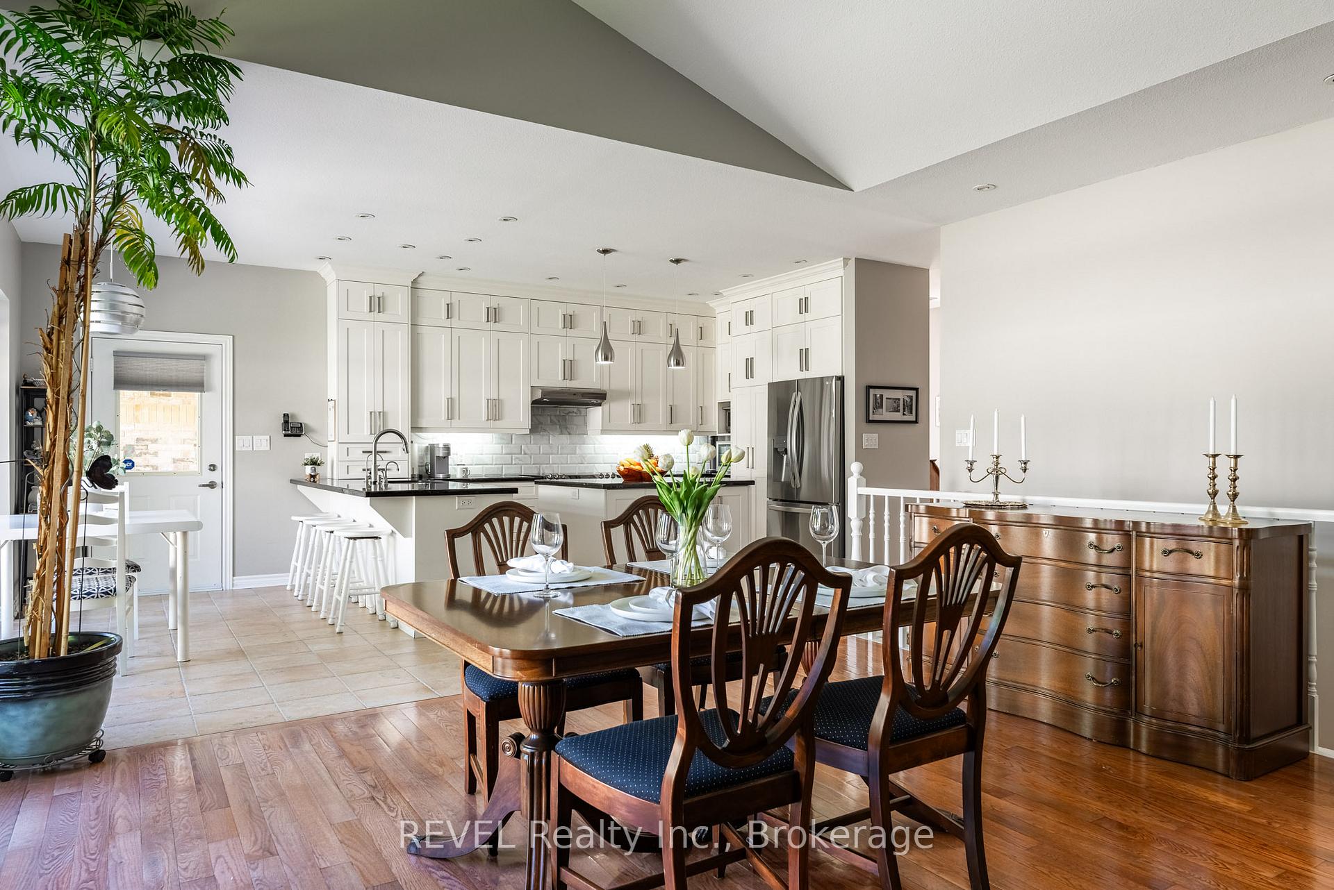 Photo 11 of Unit 1, 139 Glendale Avenue, St. Catharines, Glendale/Glenridge — HOMEH