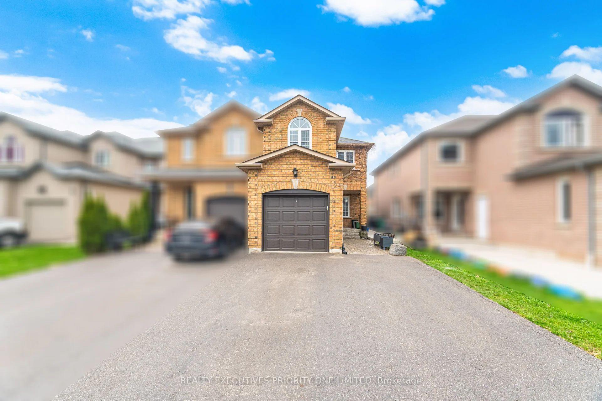 Photo 1 of 24 Archbury Circle, Caledon, Bolton East — HOMEH