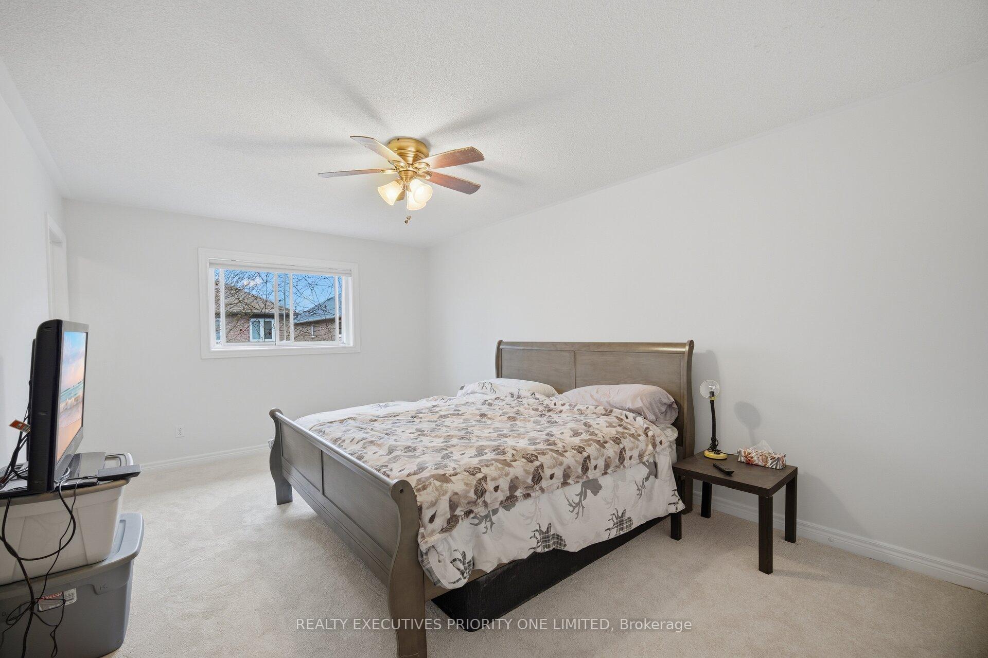 Photo 14 of 24 Archbury Circle, Caledon, Bolton East — HOMEH