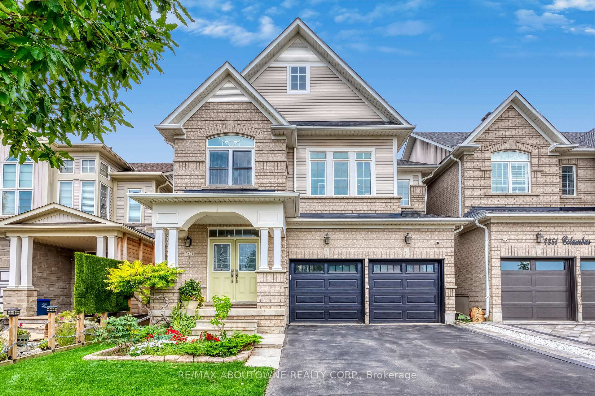 Photo 2 of 4849 Columbus Drive, Burlington, Alton — HOMEH
