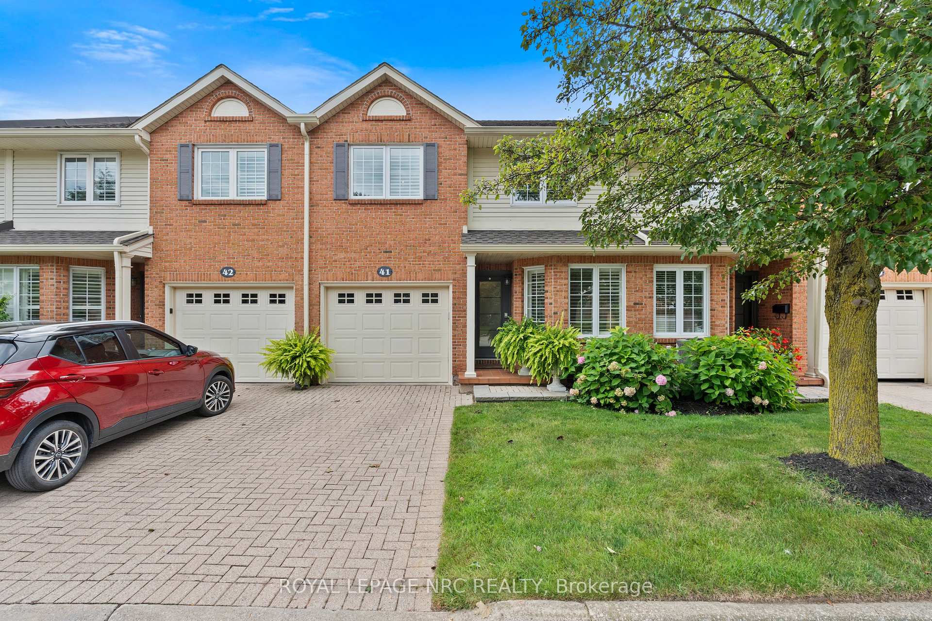 Photo 2 of 275 Pelham Road, St. Catharines, Rykert/Vansickle — HOMEH