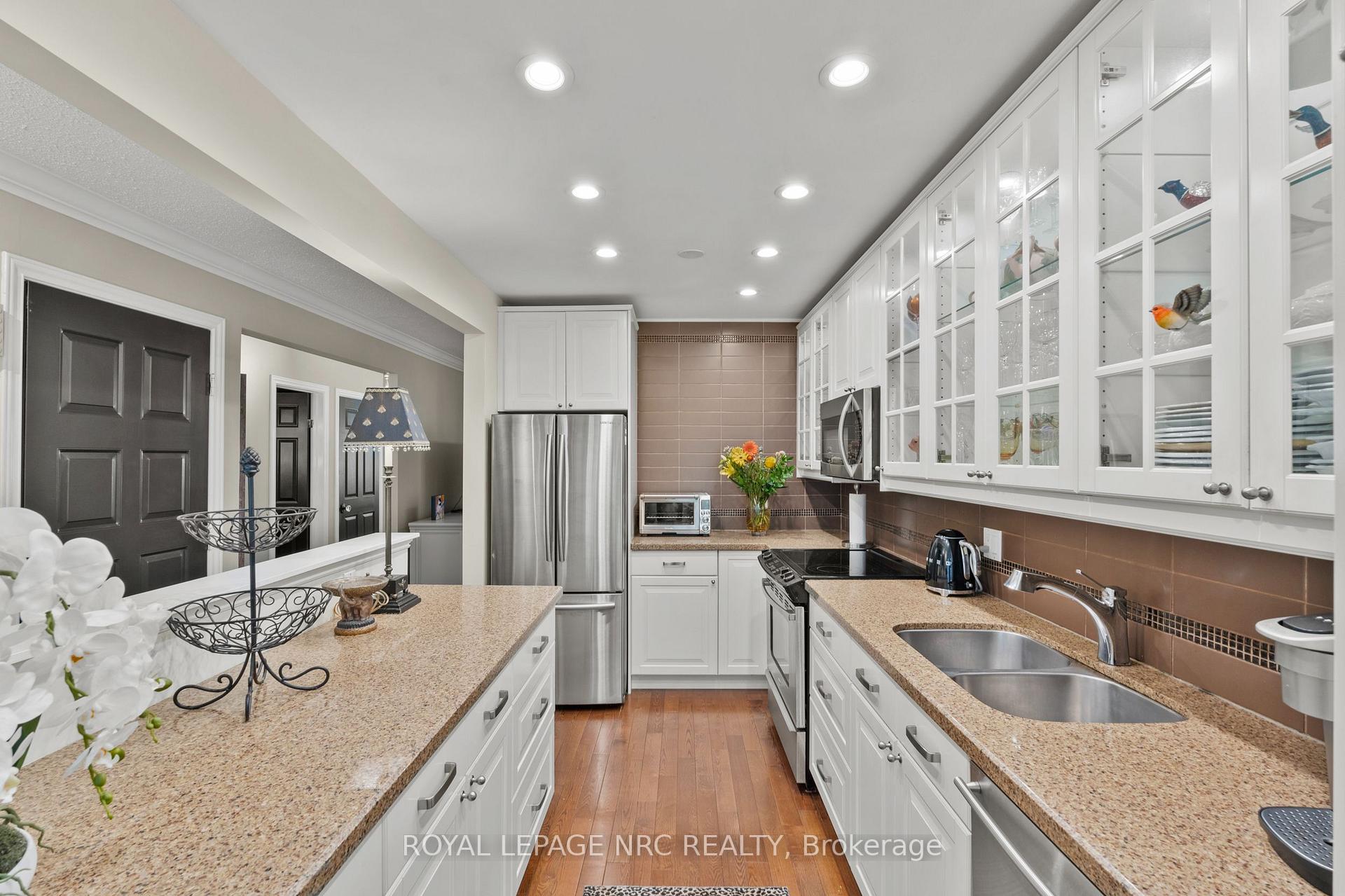 Photo 5 of 275 Pelham Road, St. Catharines, Rykert/Vansickle — HOMEH