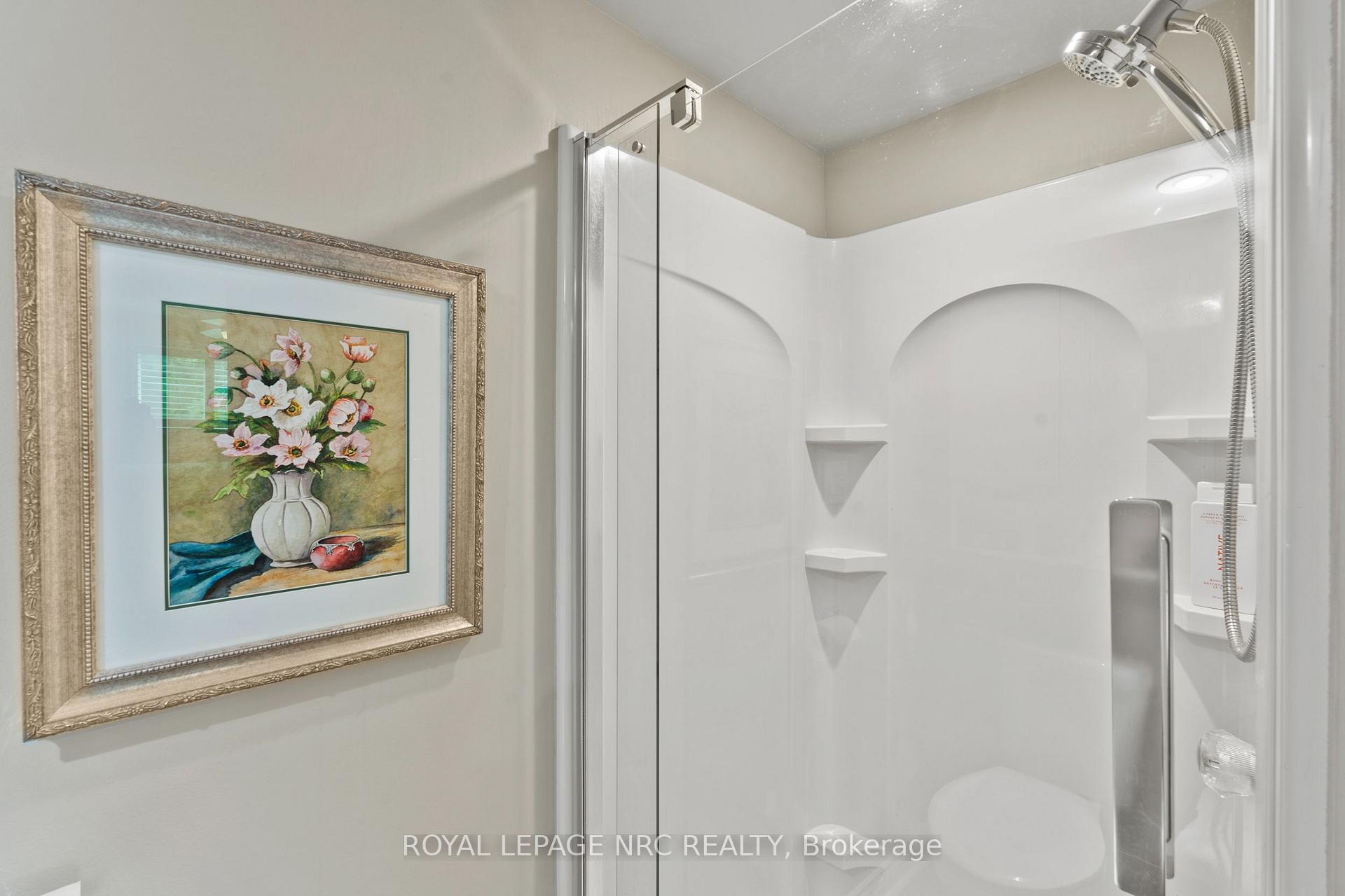 Photo 19 of 275 Pelham Road, St. Catharines, Rykert/Vansickle — HOMEH