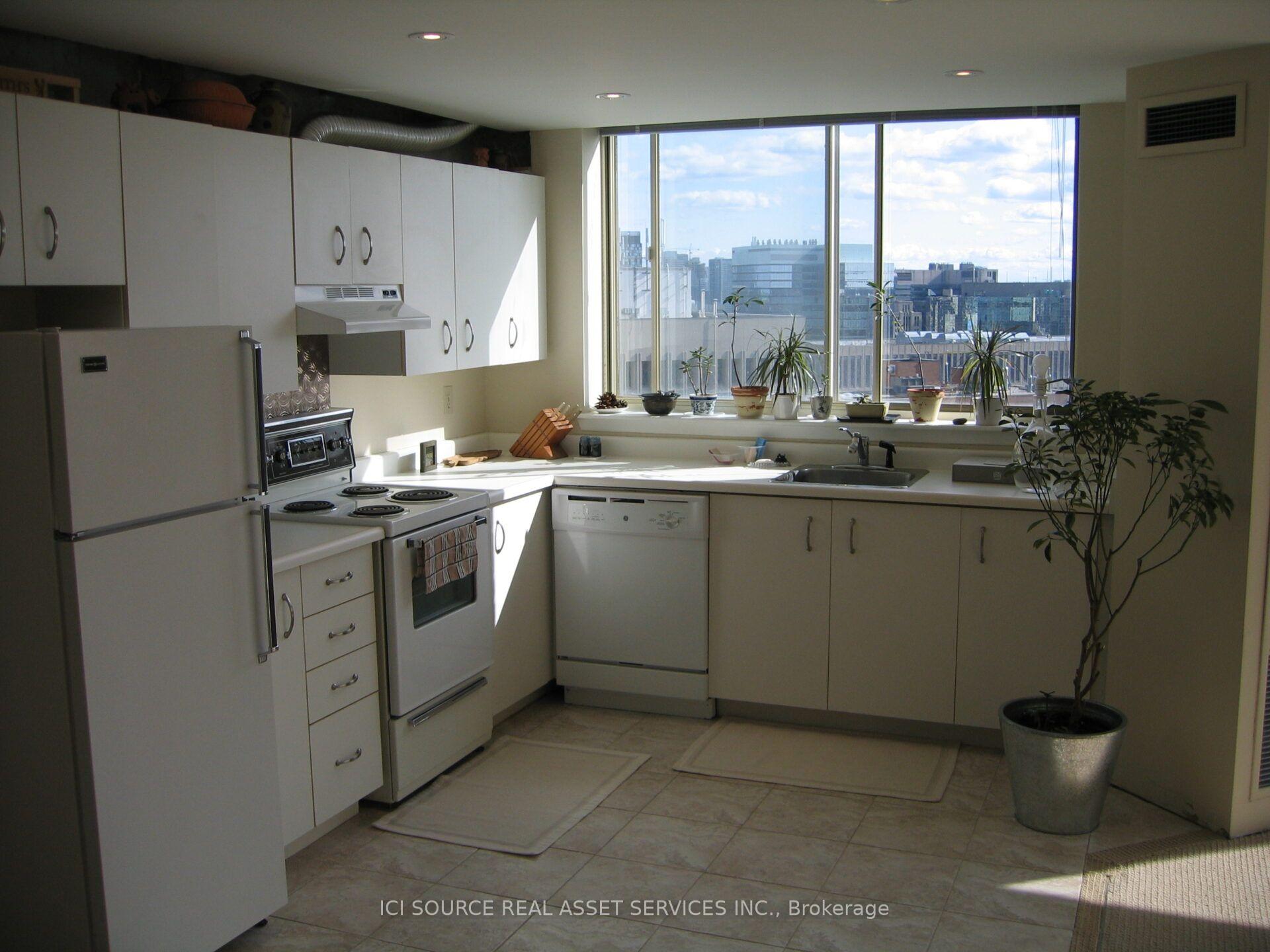Photo 3 of Unit 2514, 44 St Joseph Street, Toronto, Bay Street Corridor — HOMEH