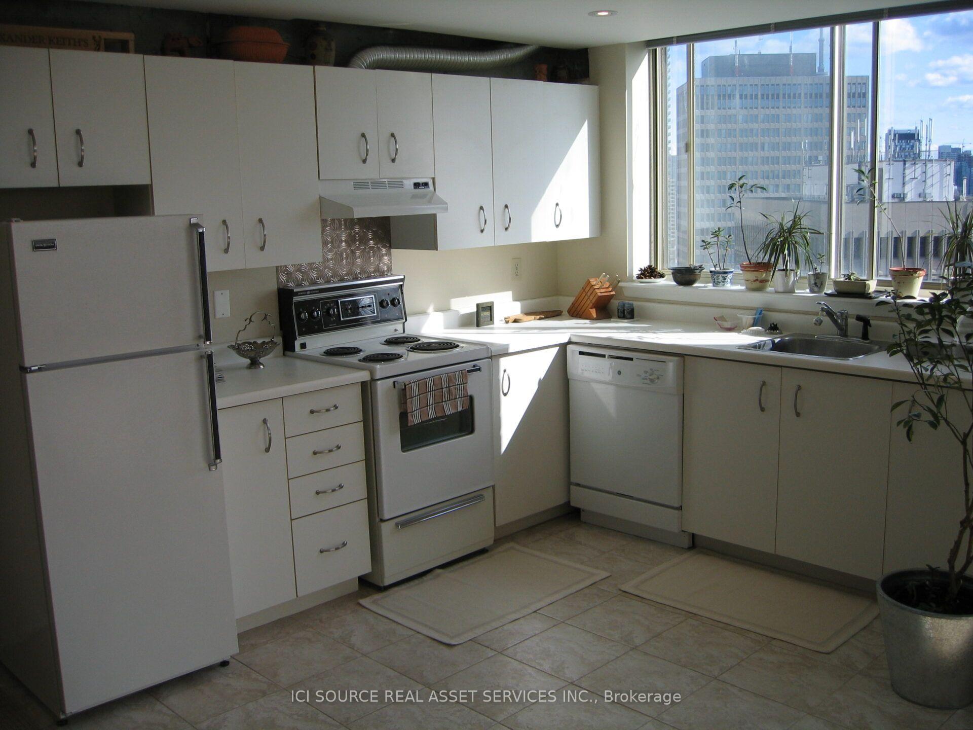 Photo 4 of Unit 2514, 44 St Joseph Street, Toronto, Bay Street Corridor — HOMEH
