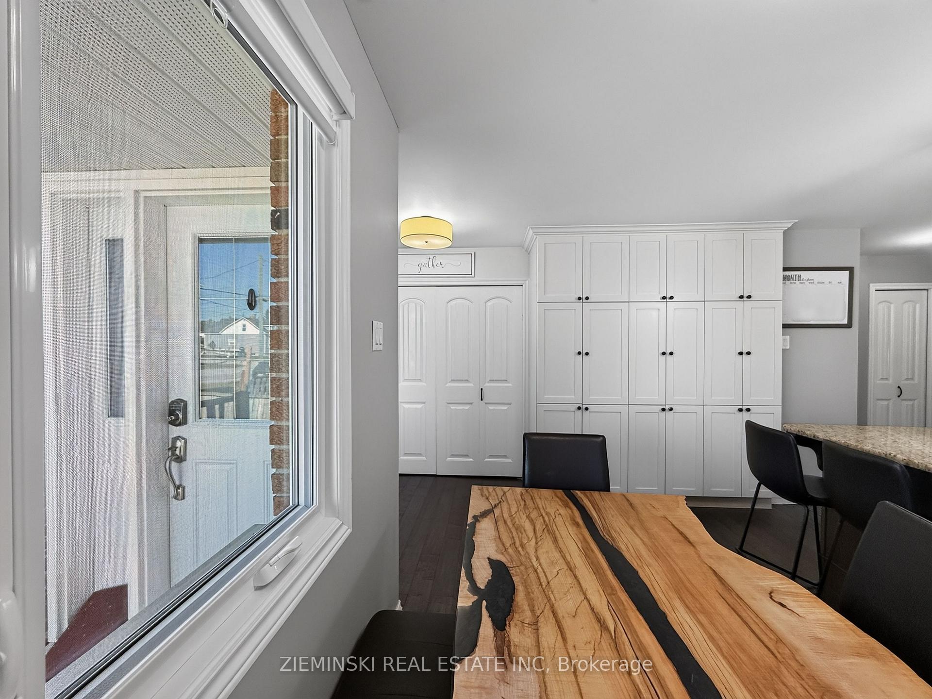 Photo 3 of 403 Young Street, Timmins, Porcupine - West — HOMEH