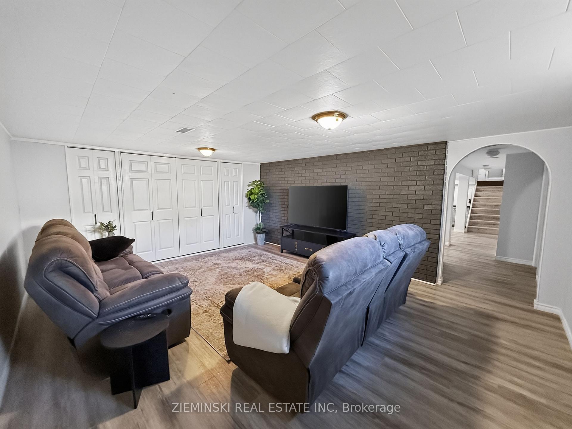 Photo 24 of 403 Young Street, Timmins, Porcupine - West — HOMEH