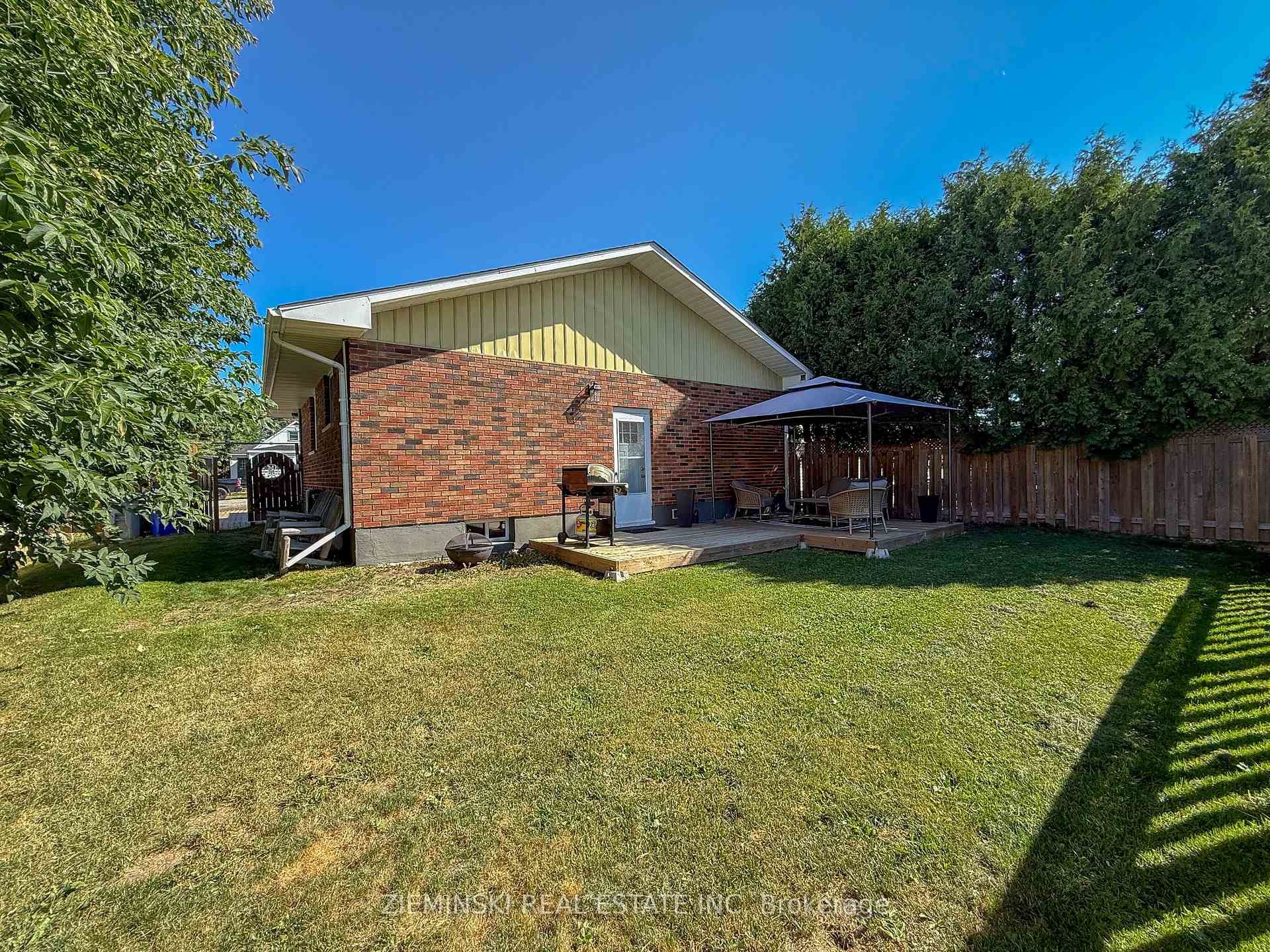 Photo 31 of 403 Young Street, Timmins, Porcupine - West — HOMEH