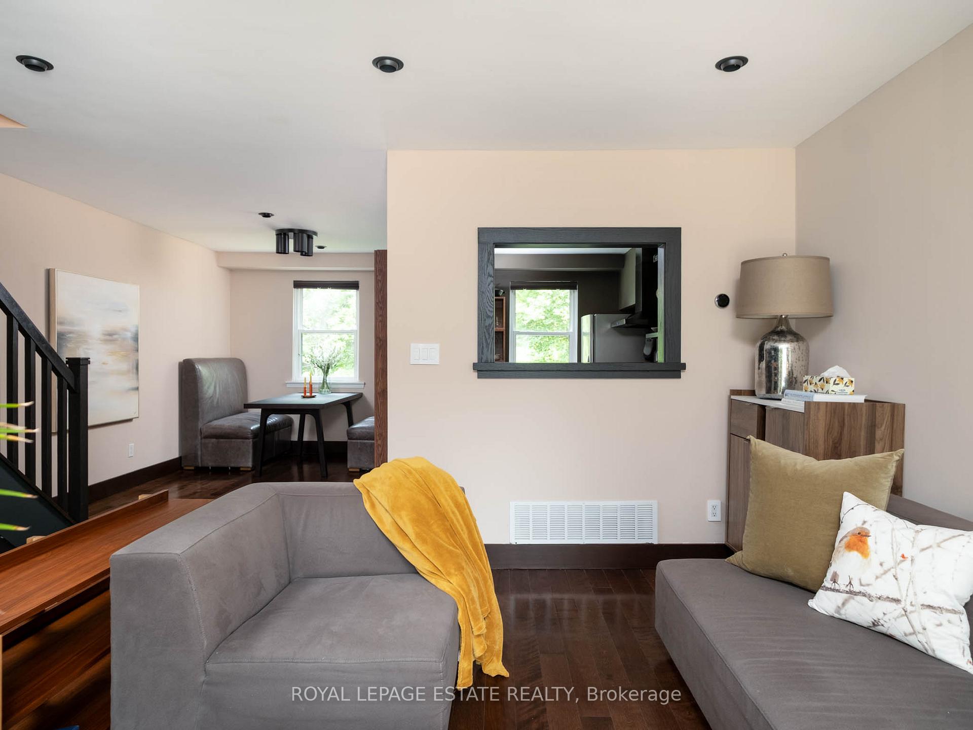 Photo 9 of 1916 John Street, Markham, Bayview Fairway-Bayview Country Club Estates — HOMEH