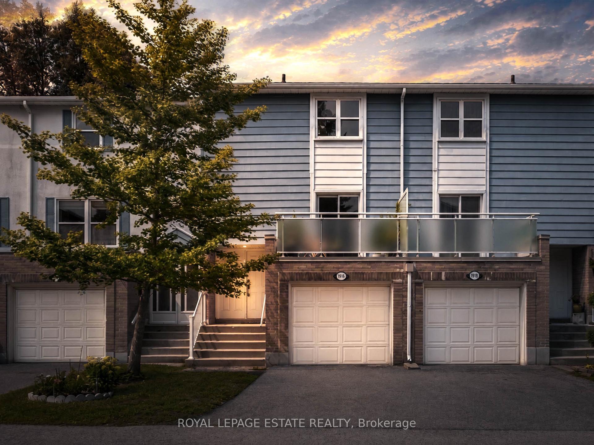 Photo 2 of 1916 John Street, Markham, Bayview Fairway-Bayview Country Club Estates — HOMEH