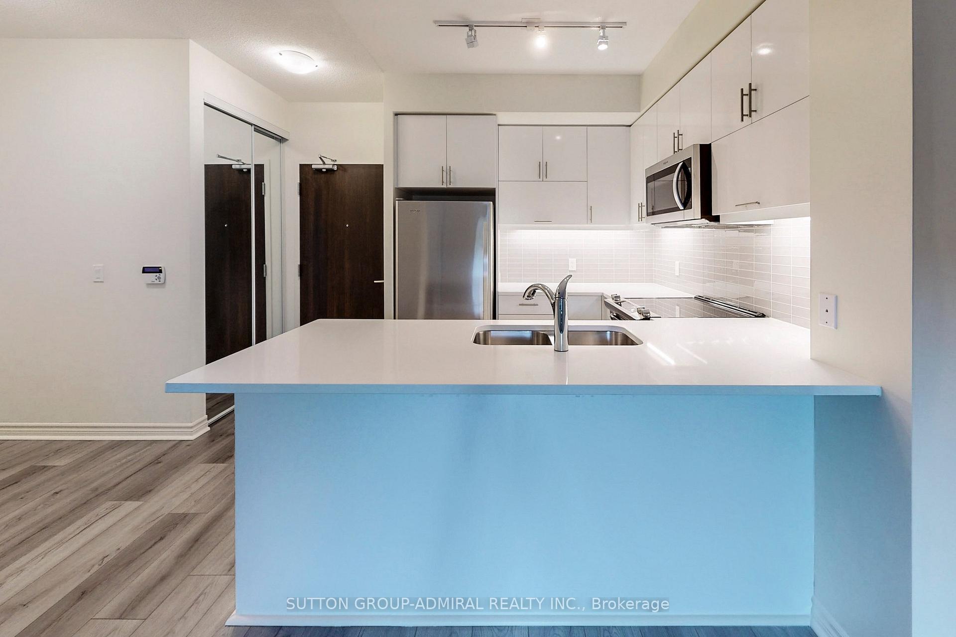 Photo 6 of Unit 221, 39 Annie Craig Drive, Etobicoke, Mimico — HOMEH